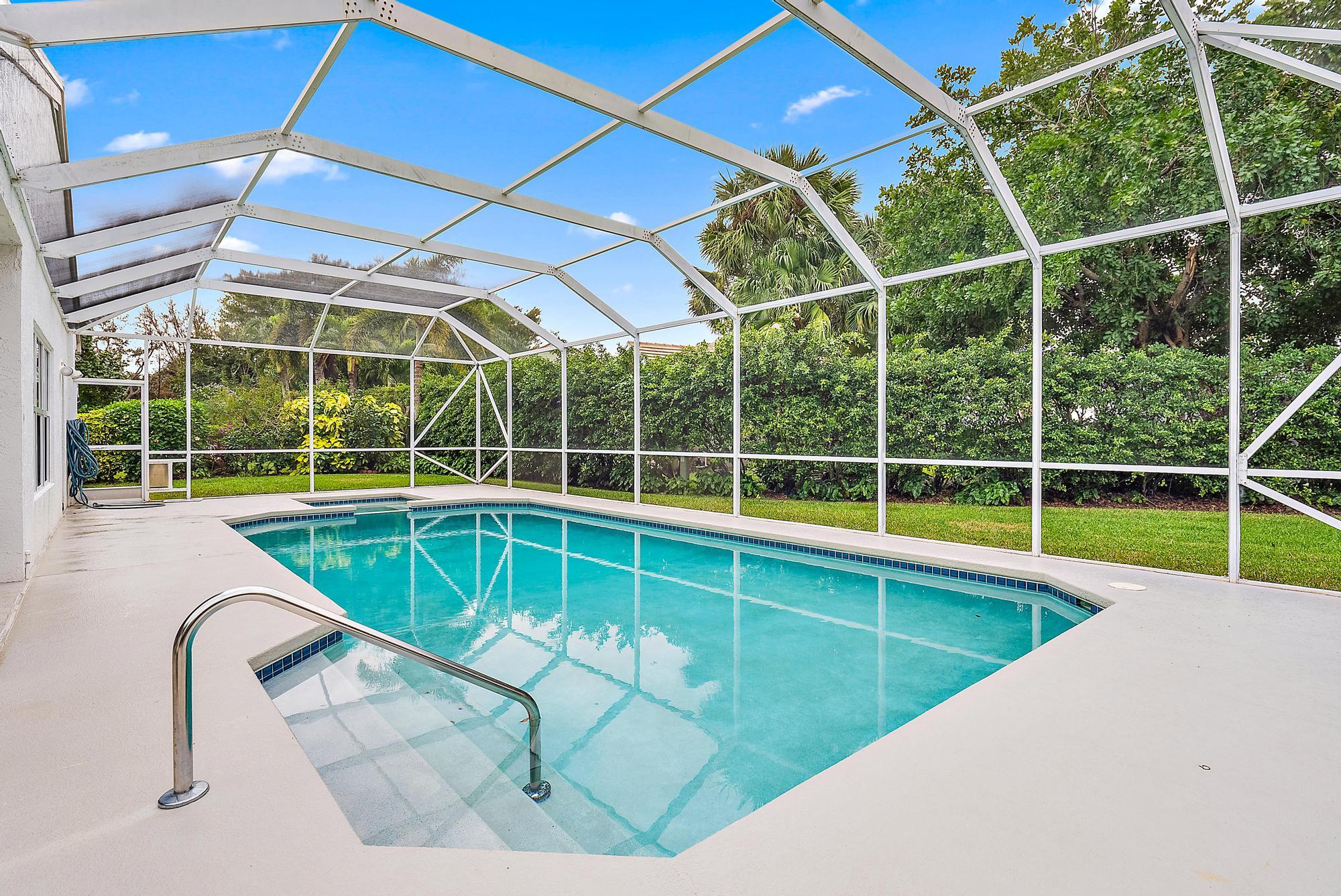 10212 Hunt Club Lane