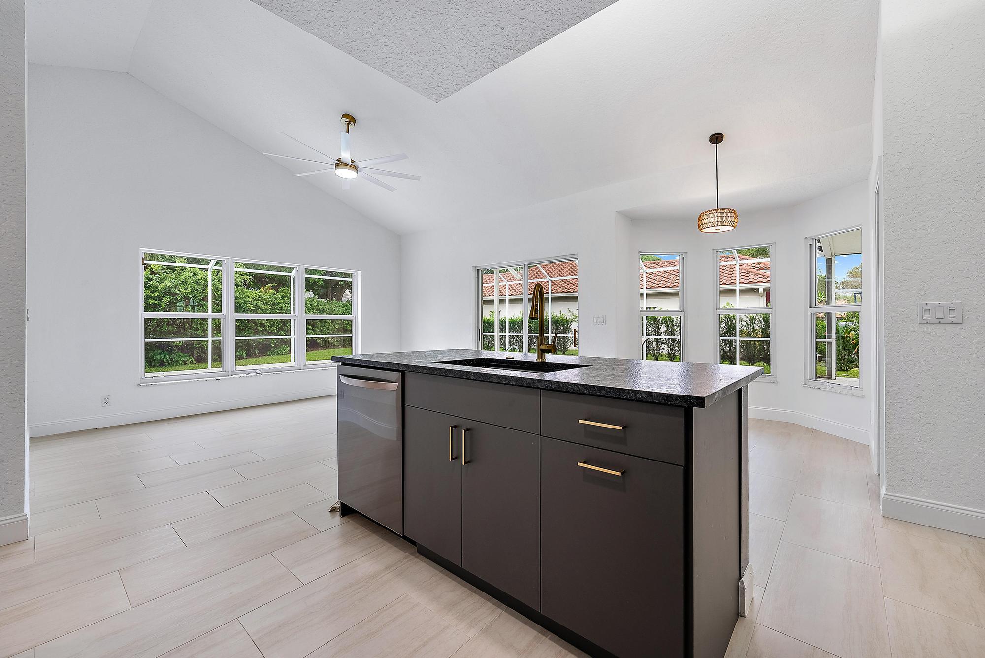 10212 Hunt Club Lane