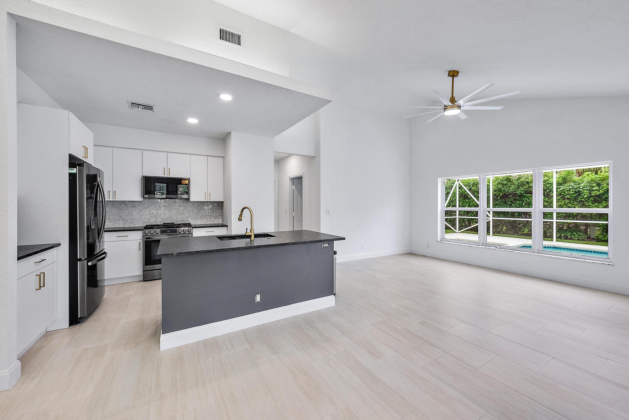 10212 Hunt Club Lane