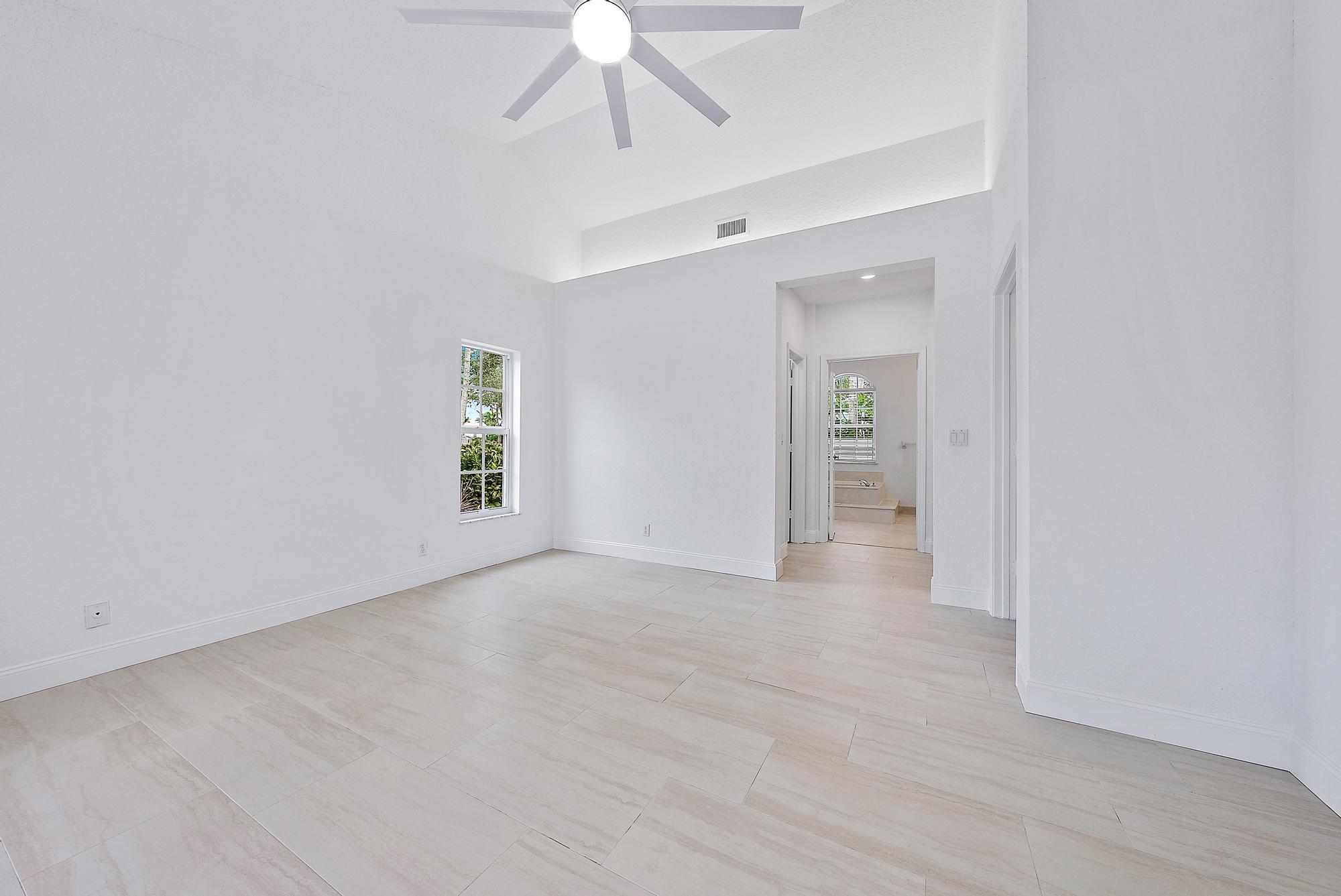 10212 Hunt Club Lane