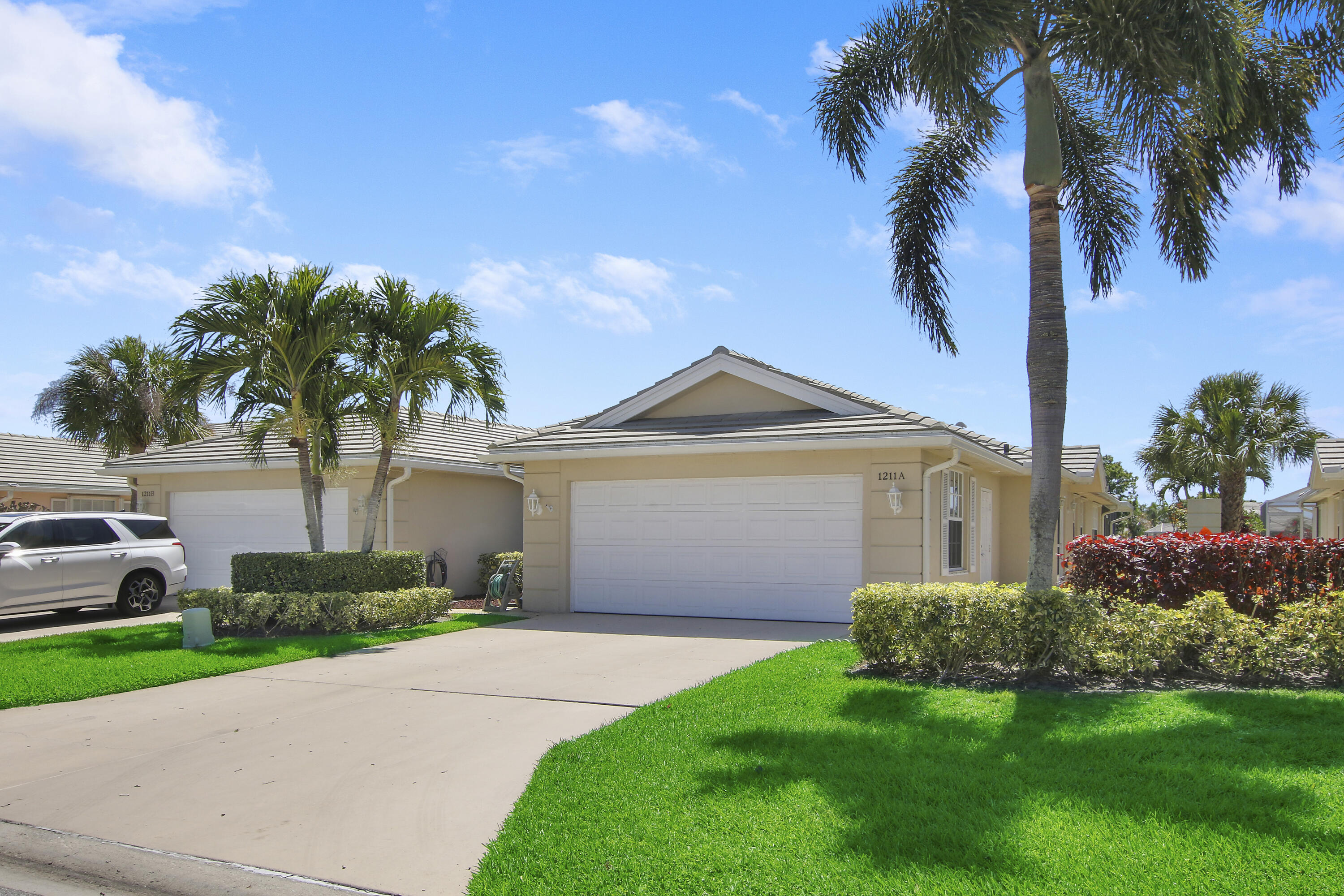 1211 NW Bentley Circle A