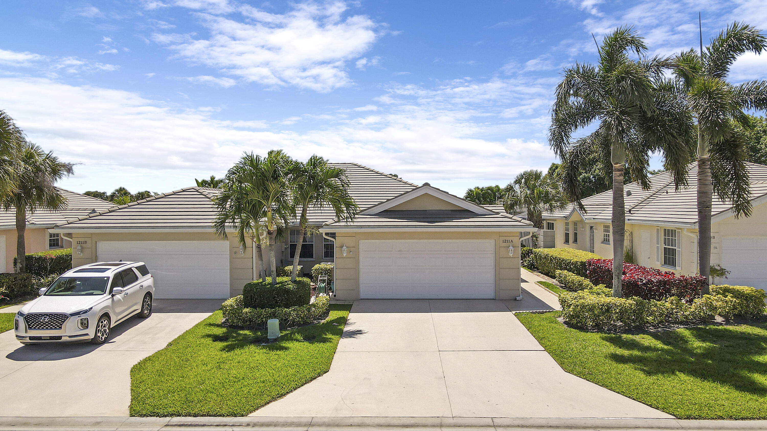 1211 NW Bentley Circle A