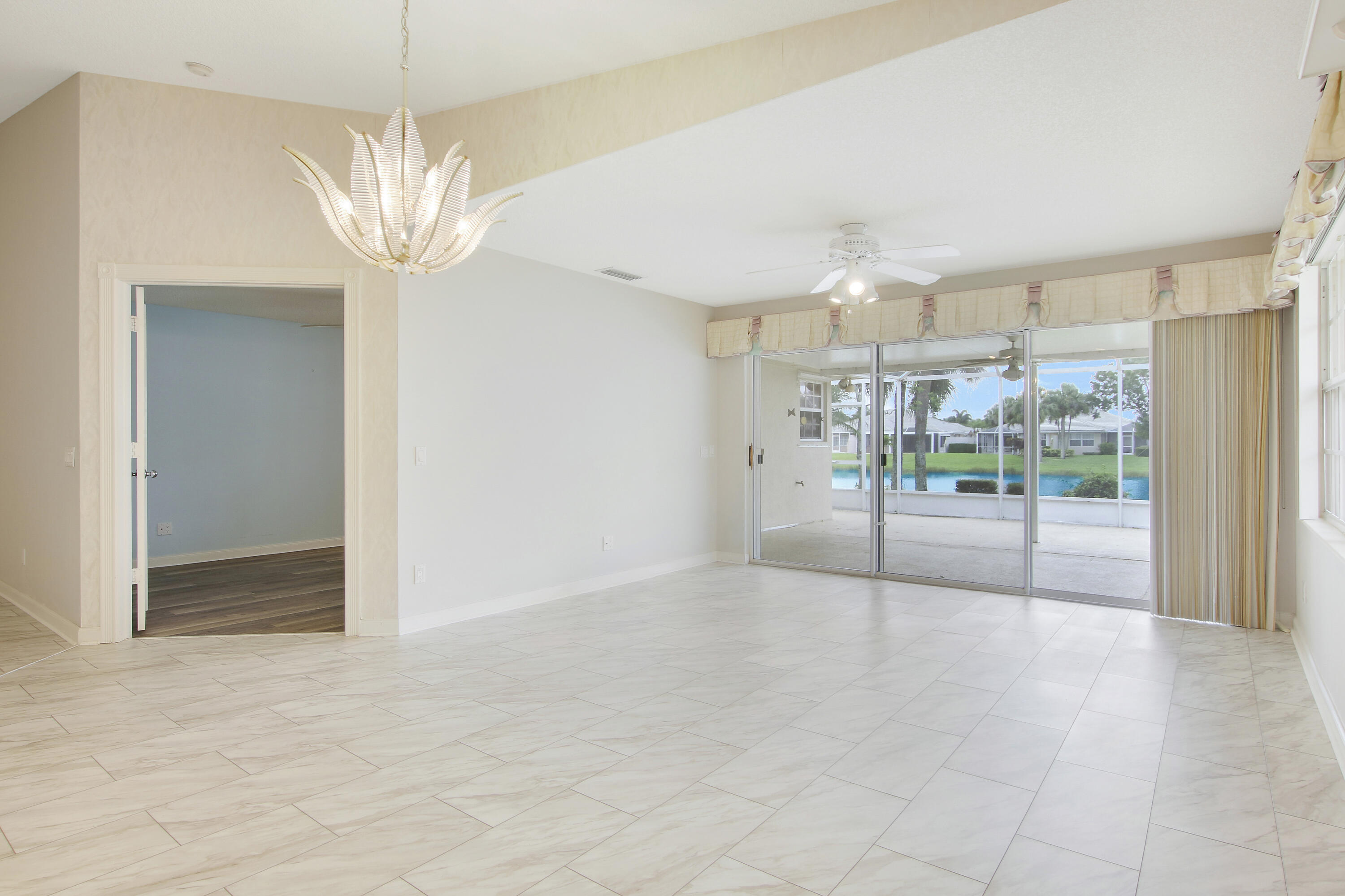 1211 NW Bentley Circle A