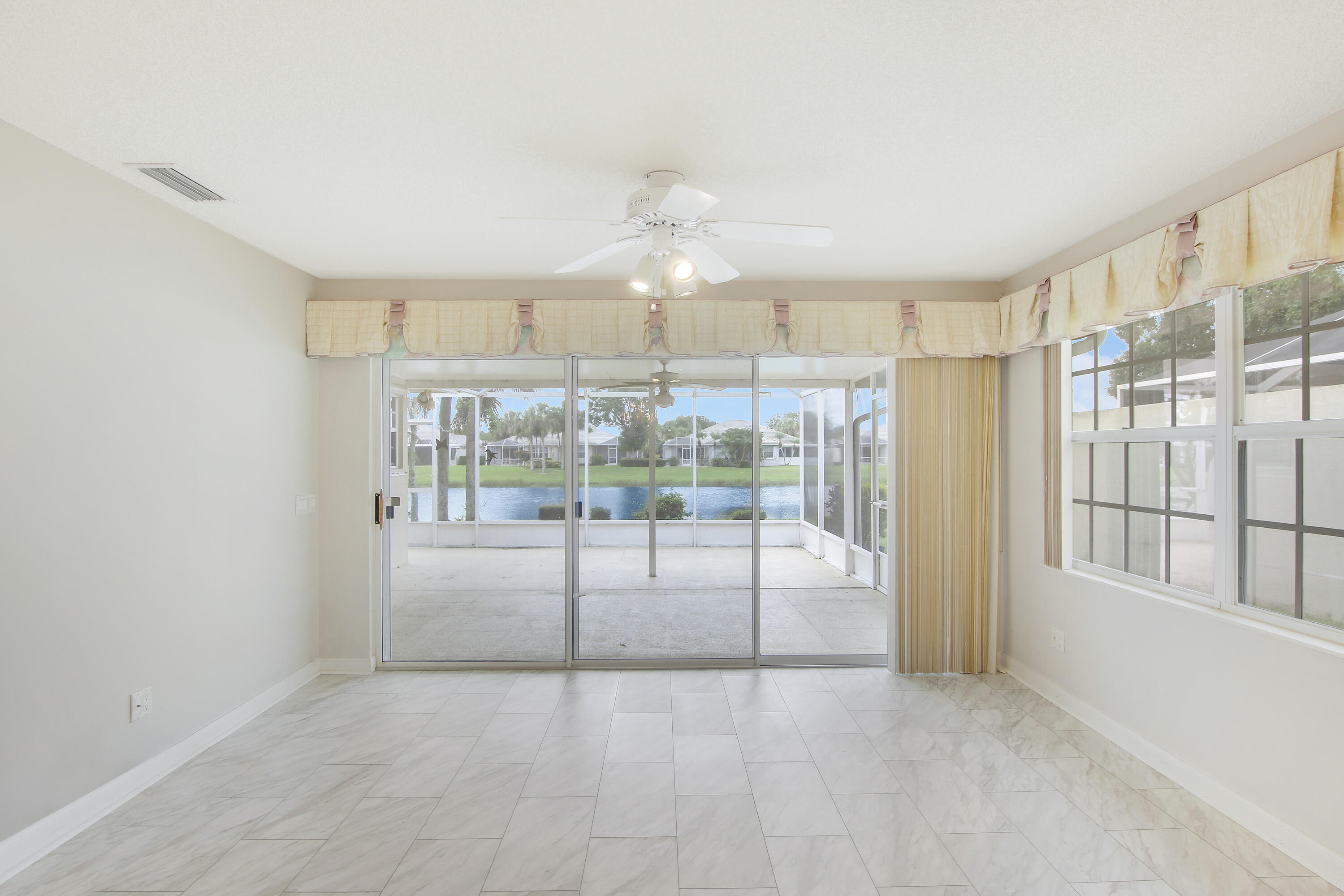 1211 NW Bentley Circle A