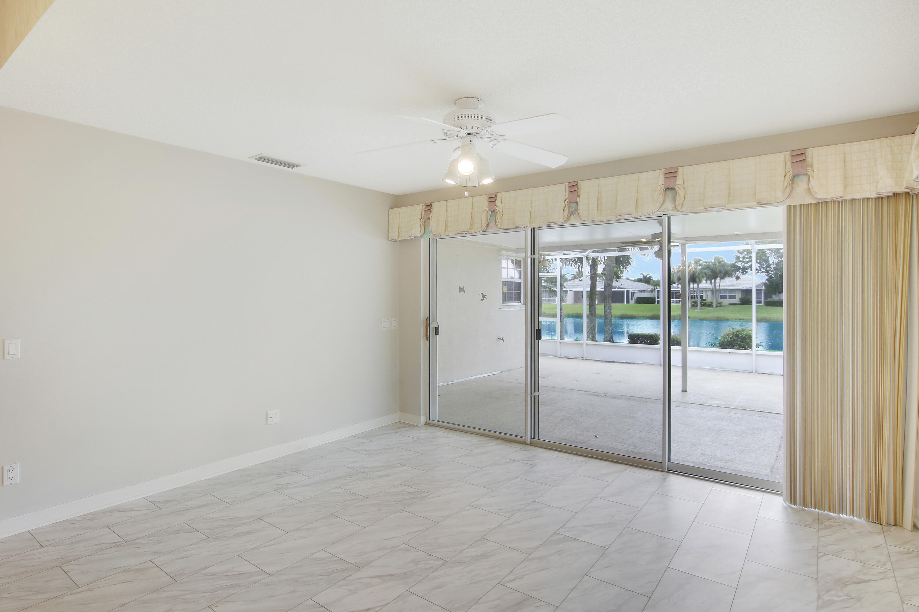 1211 NW Bentley Circle A