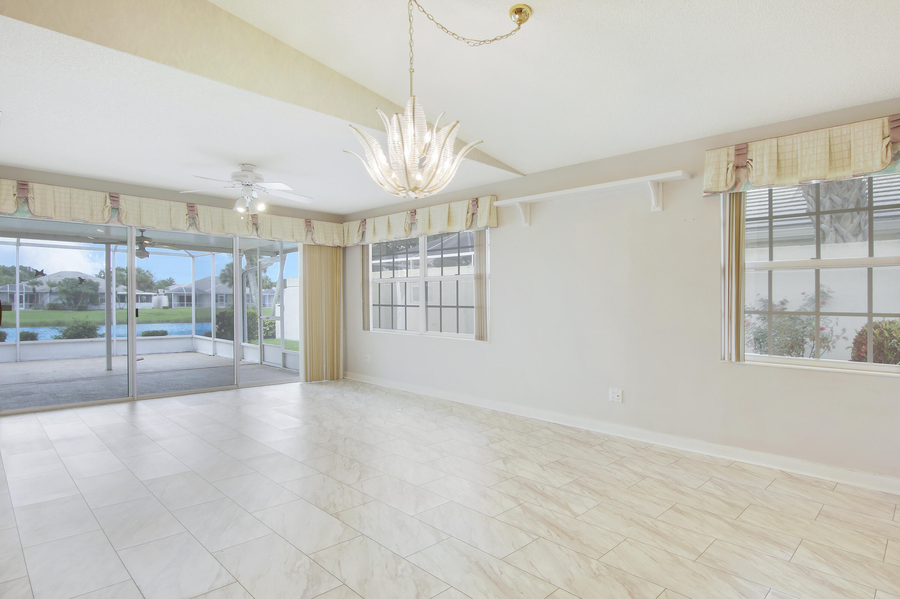 1211 NW Bentley Circle A