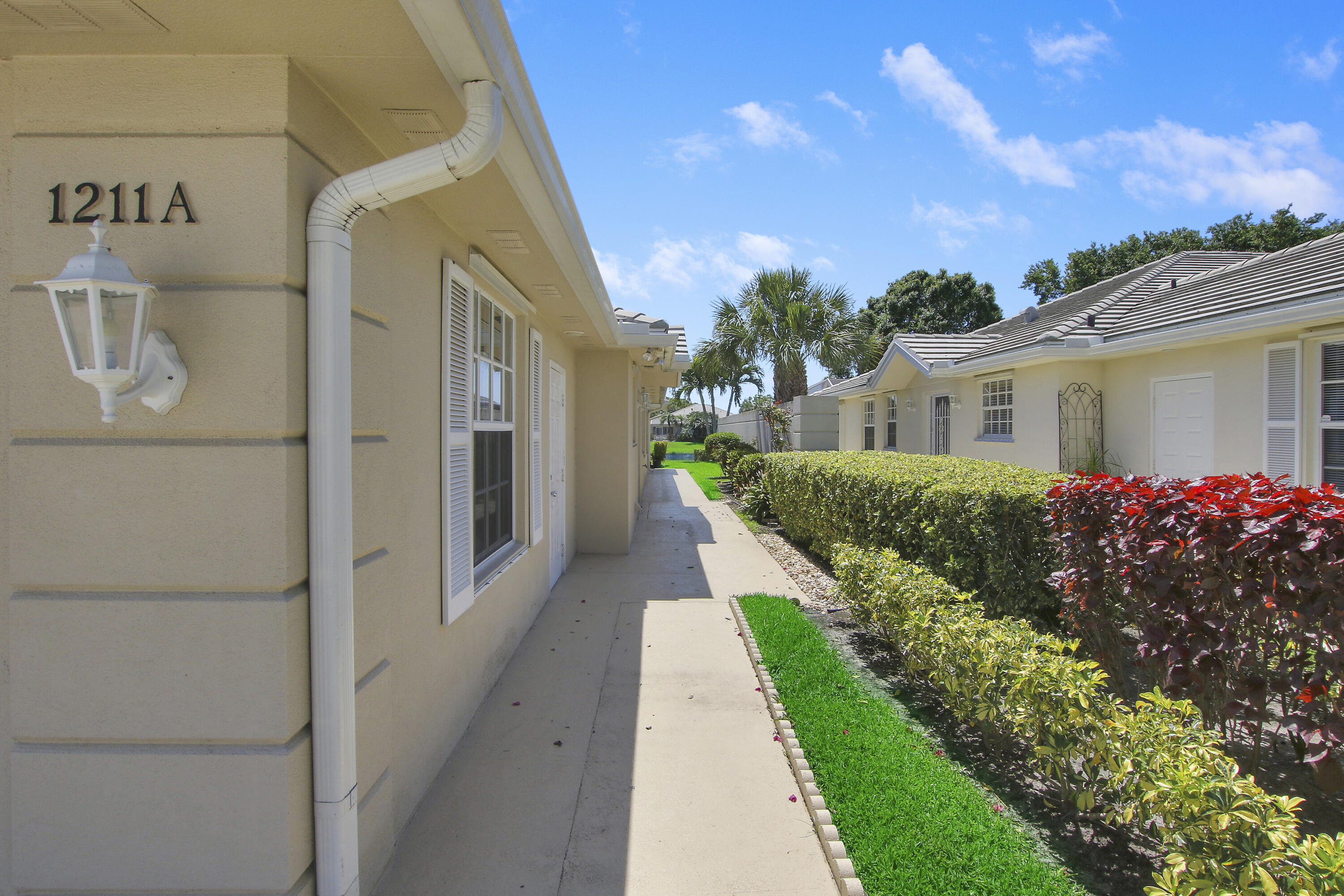 1211 NW Bentley Circle A