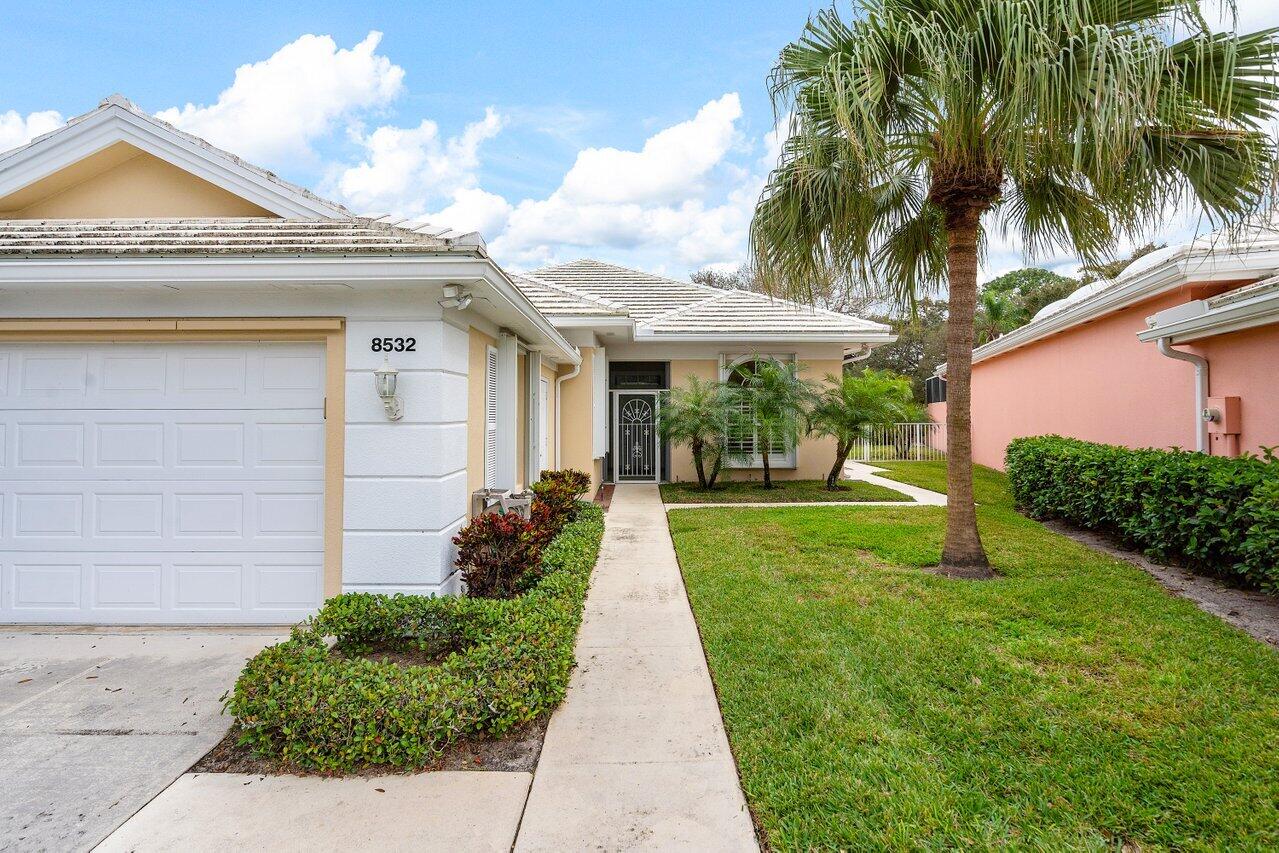 8532 Doverbrook Drive, Palm Beach Gardens