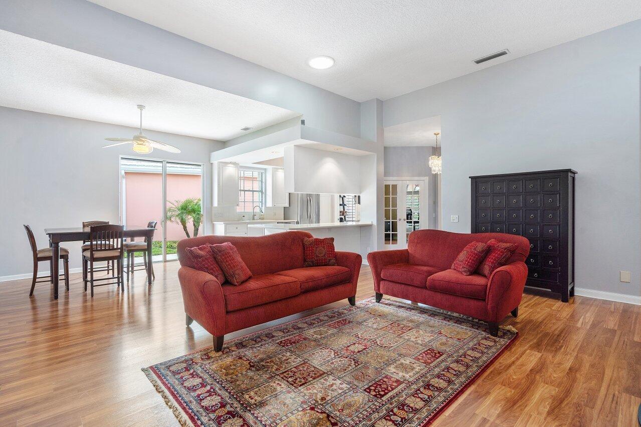 8532 Doverbrook Drive, Palm Beach Gardens