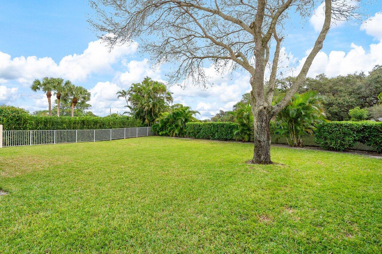 8532 Doverbrook Drive, Palm Beach Gardens