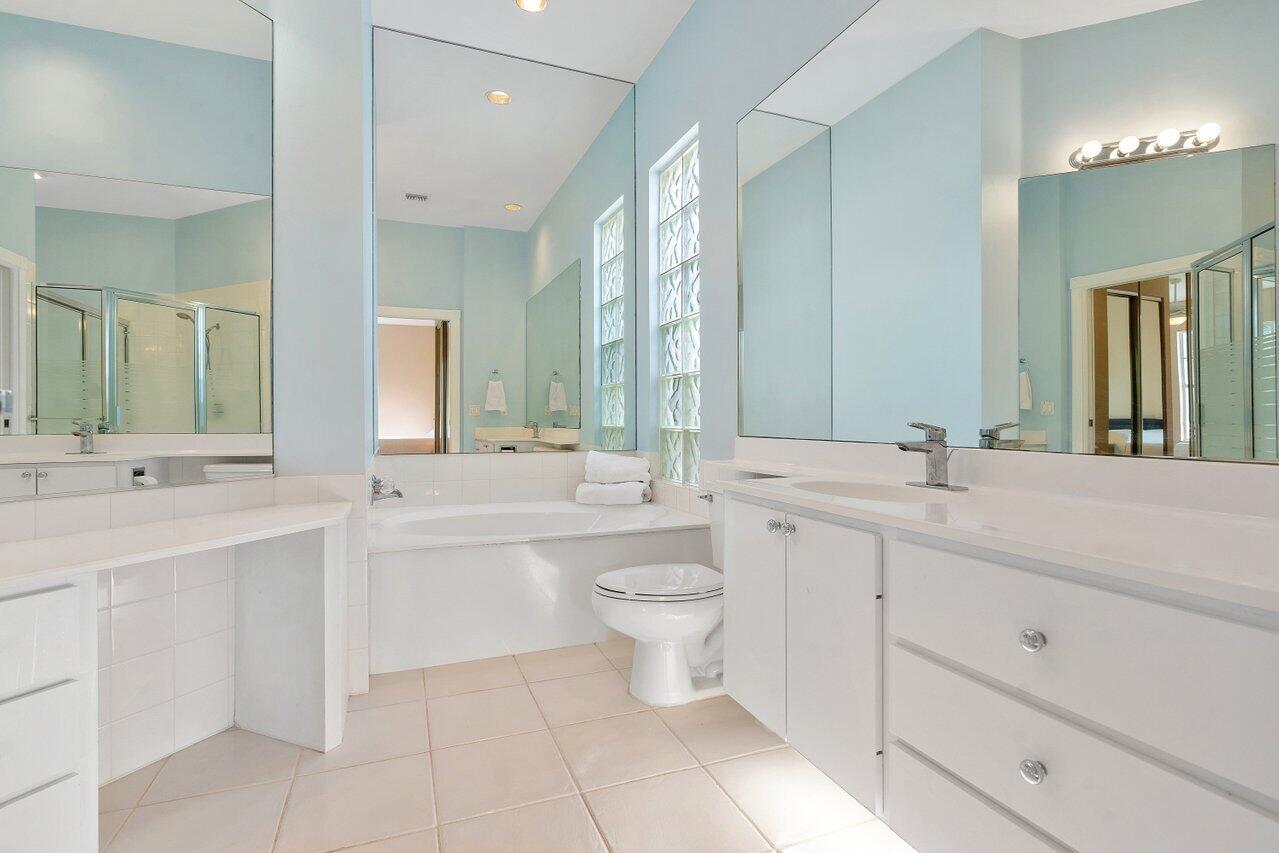 8532 Doverbrook Drive, Palm Beach Gardens