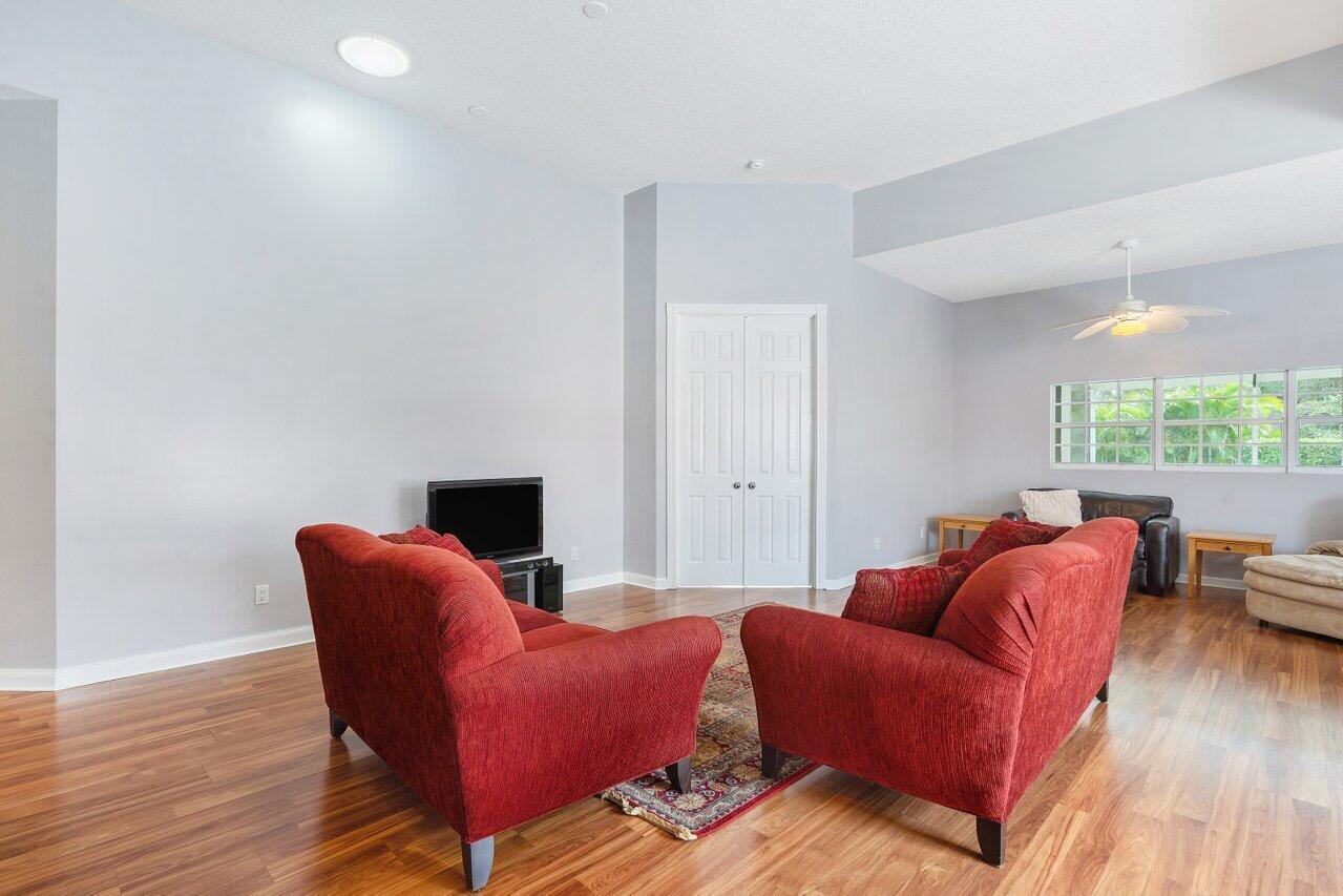 8532 Doverbrook Drive, Palm Beach Gardens