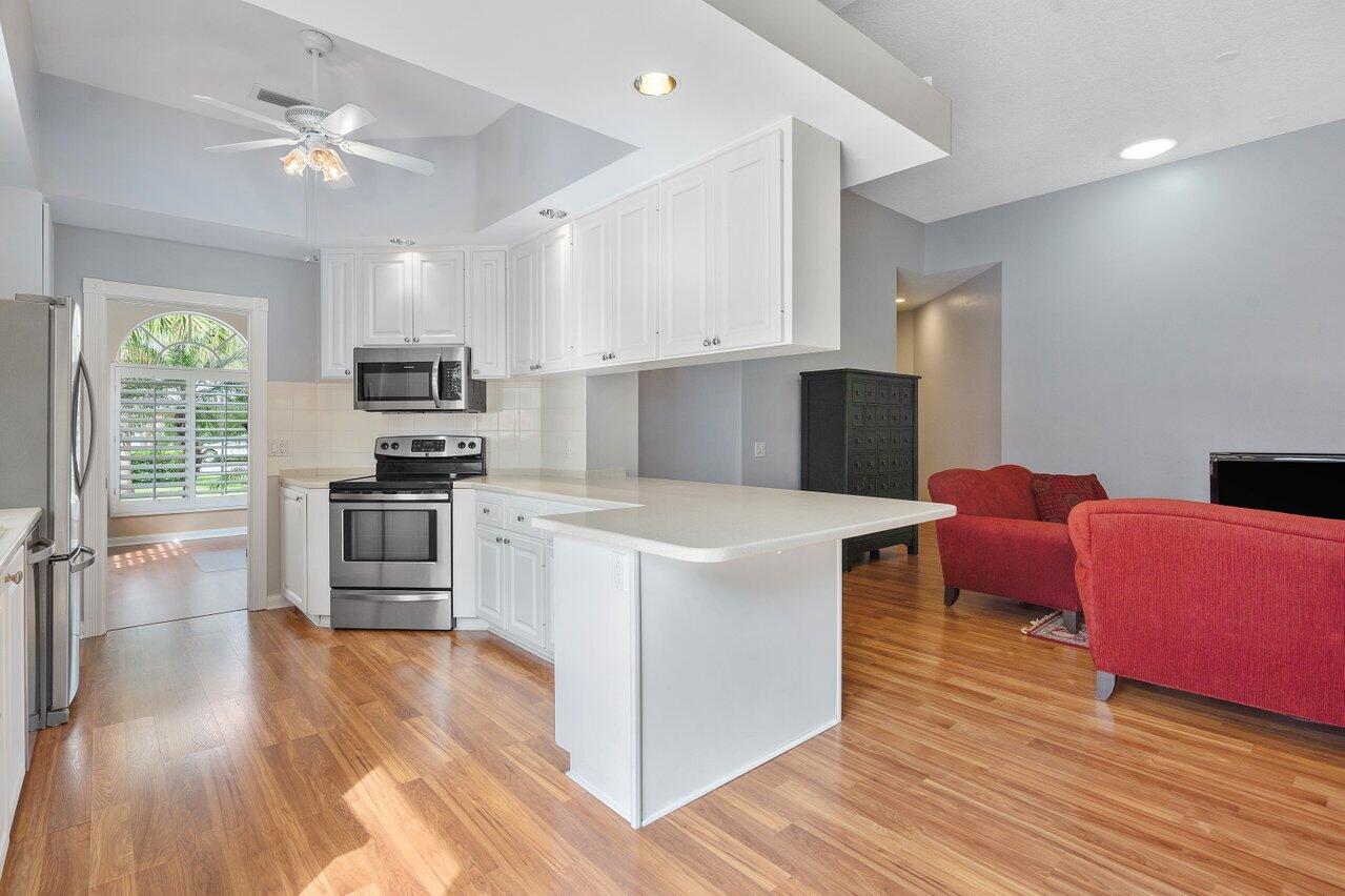 8532 Doverbrook Drive, Palm Beach Gardens