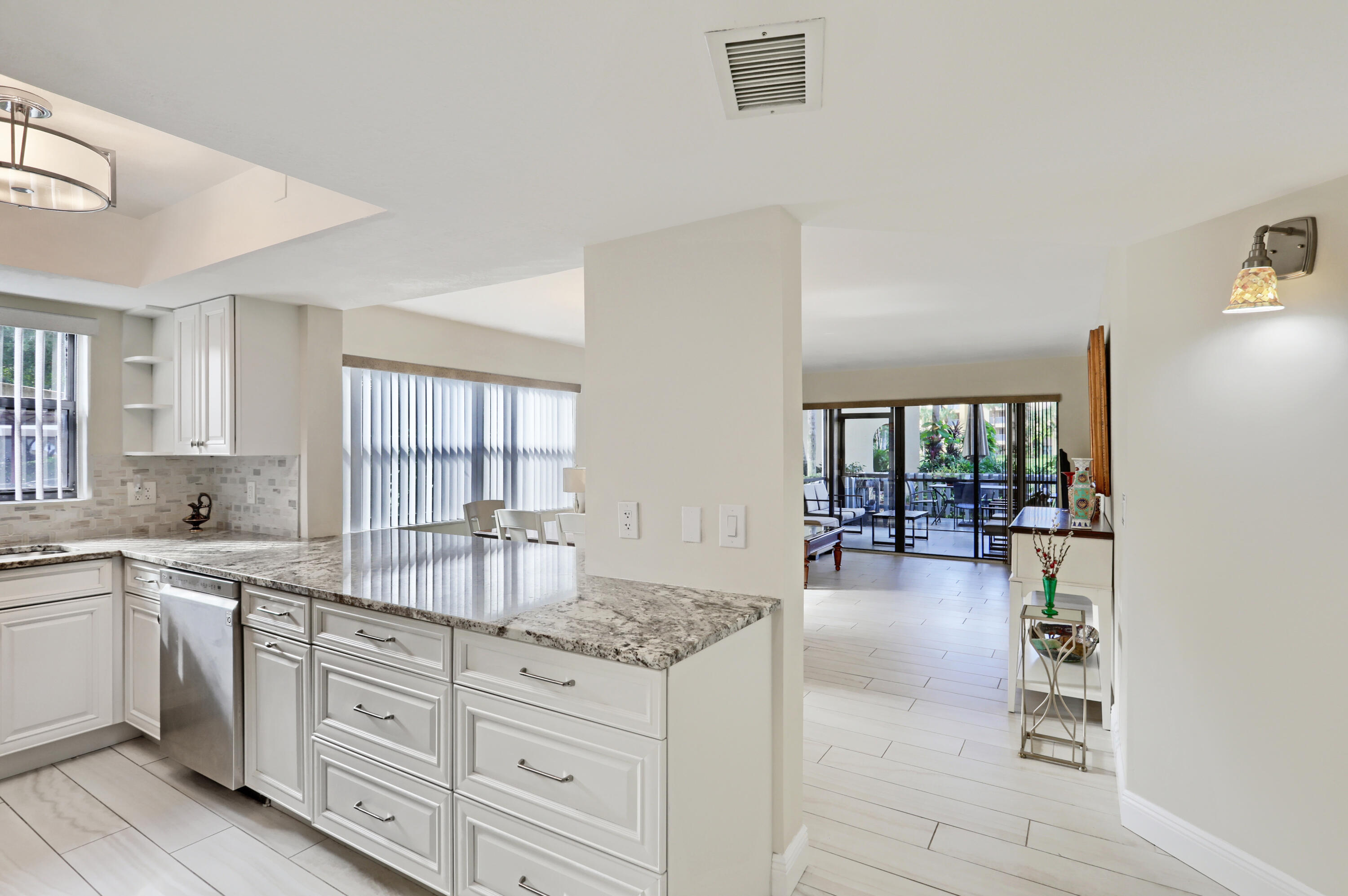 600 Uno Lago Drive 105