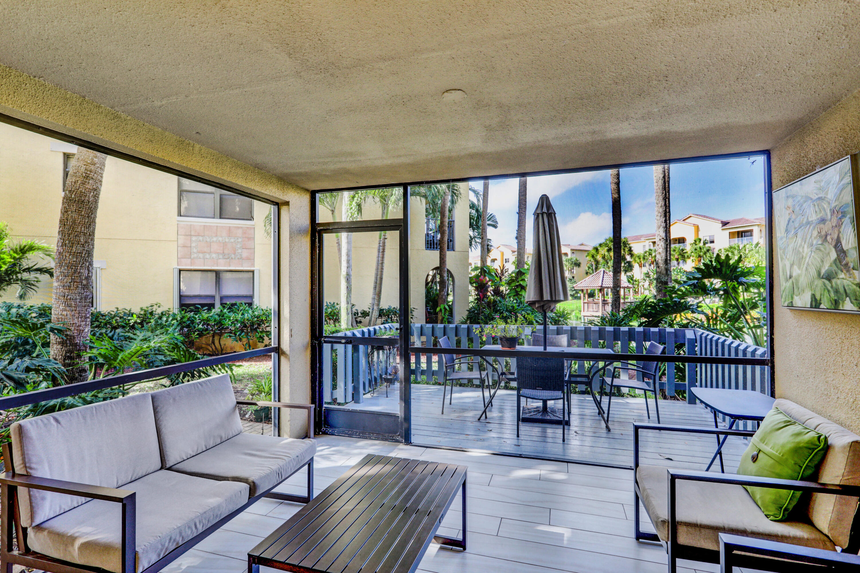 600 Uno Lago Drive 105
