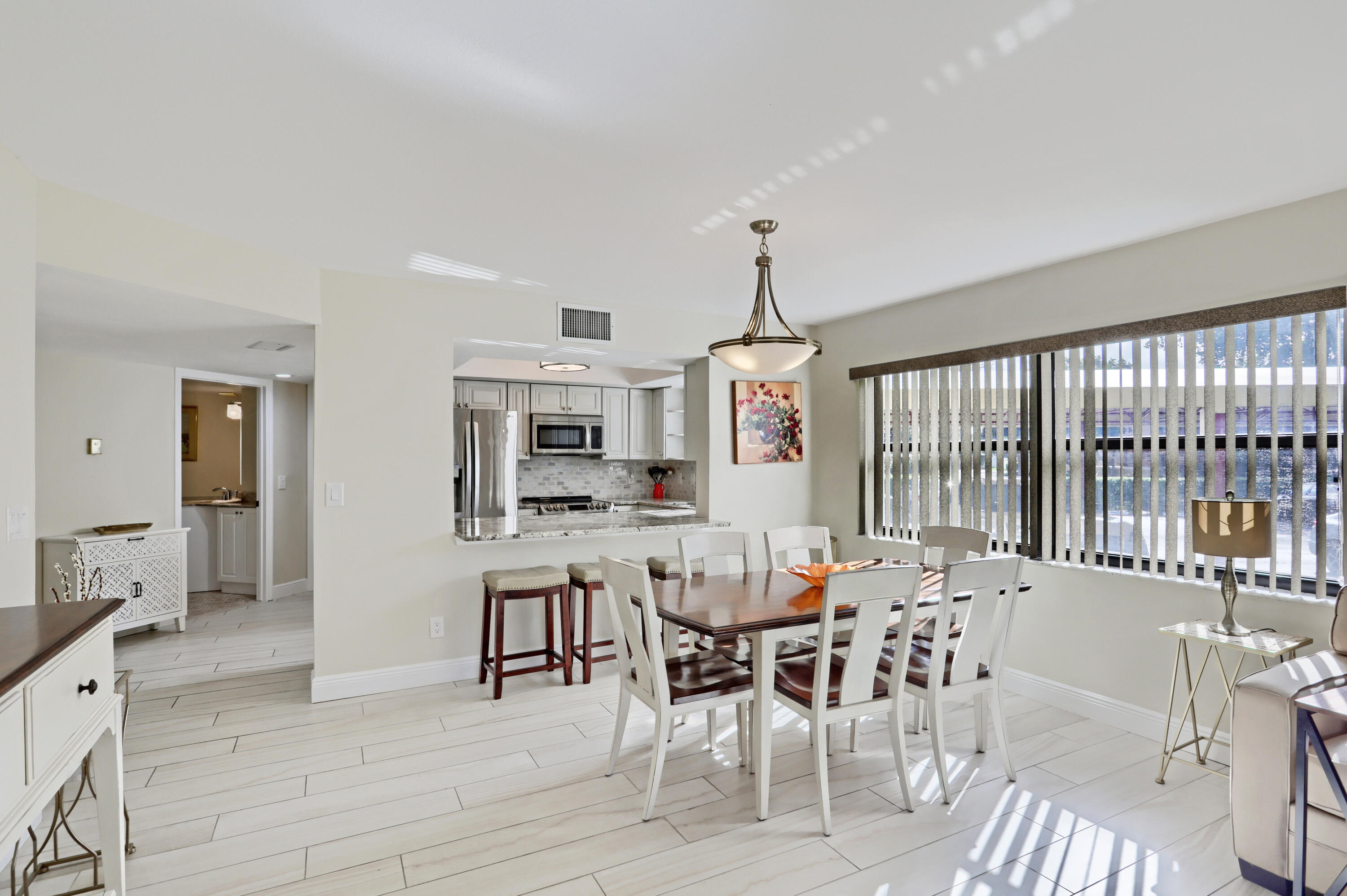 600 Uno Lago Drive 105