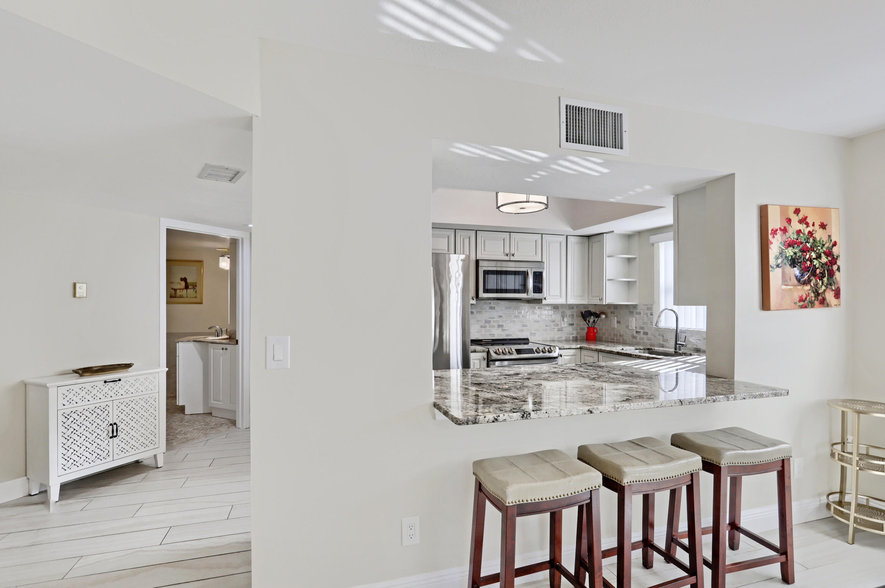 600 Uno Lago Drive 105