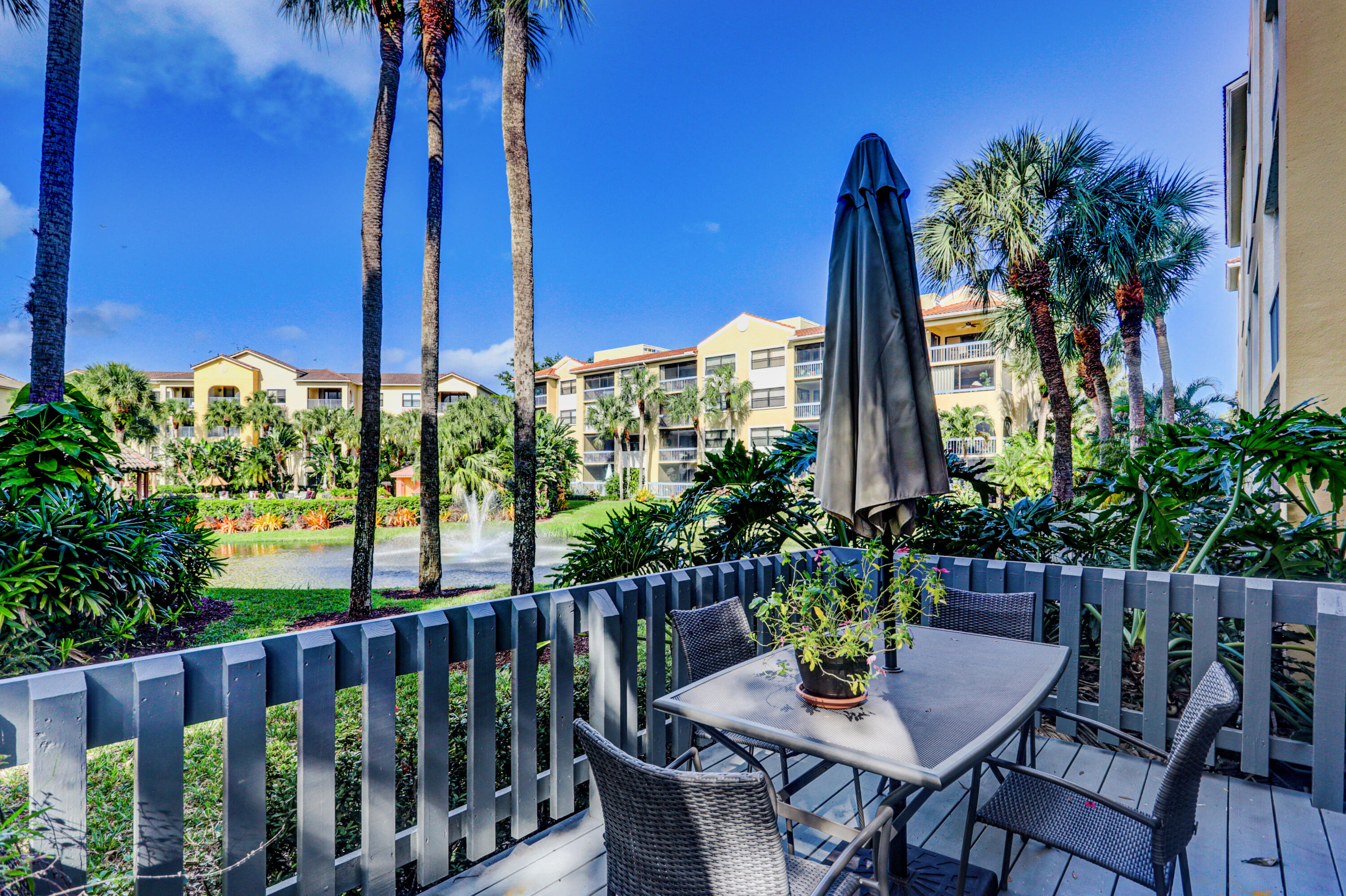 600 Uno Lago Drive 105