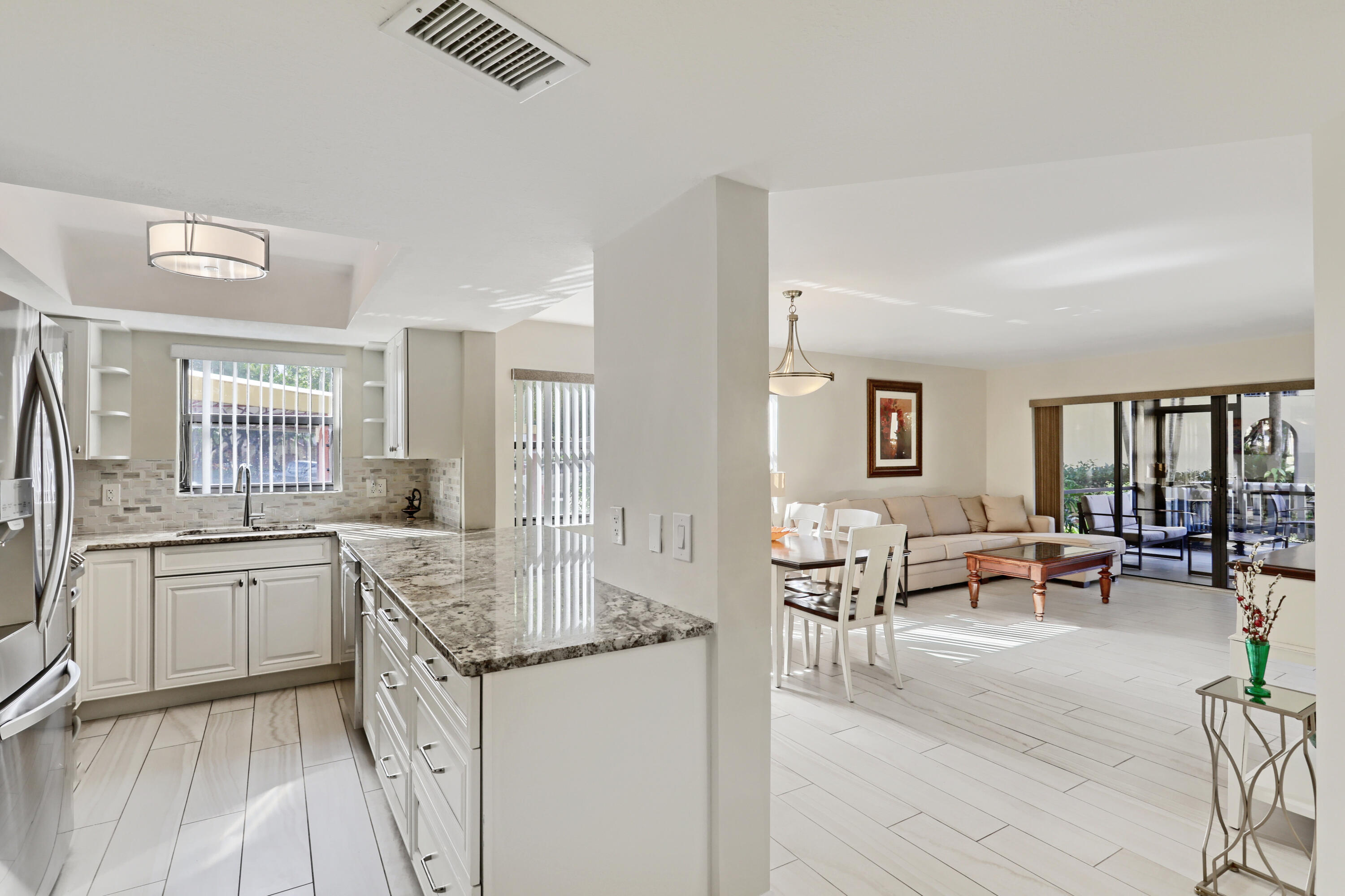 600 Uno Lago Drive 105