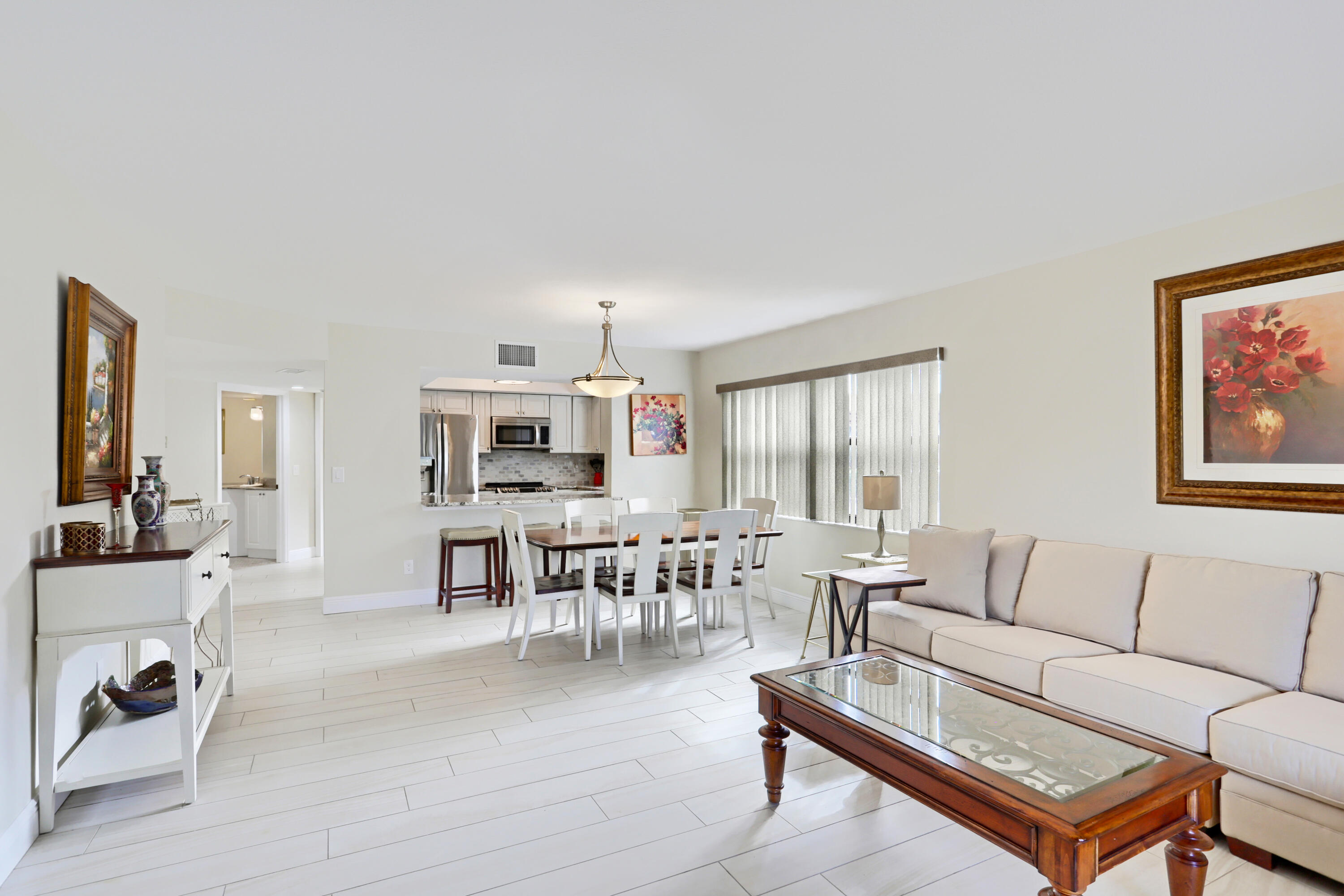 600 Uno Lago Drive 105