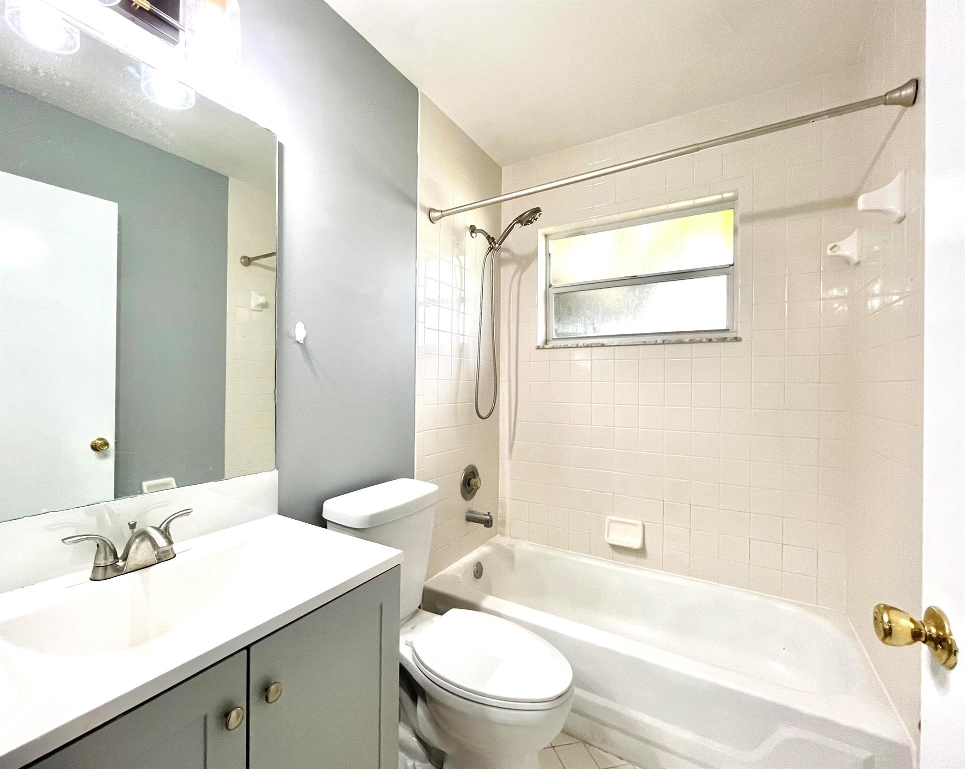 319 NW 48th Avenue