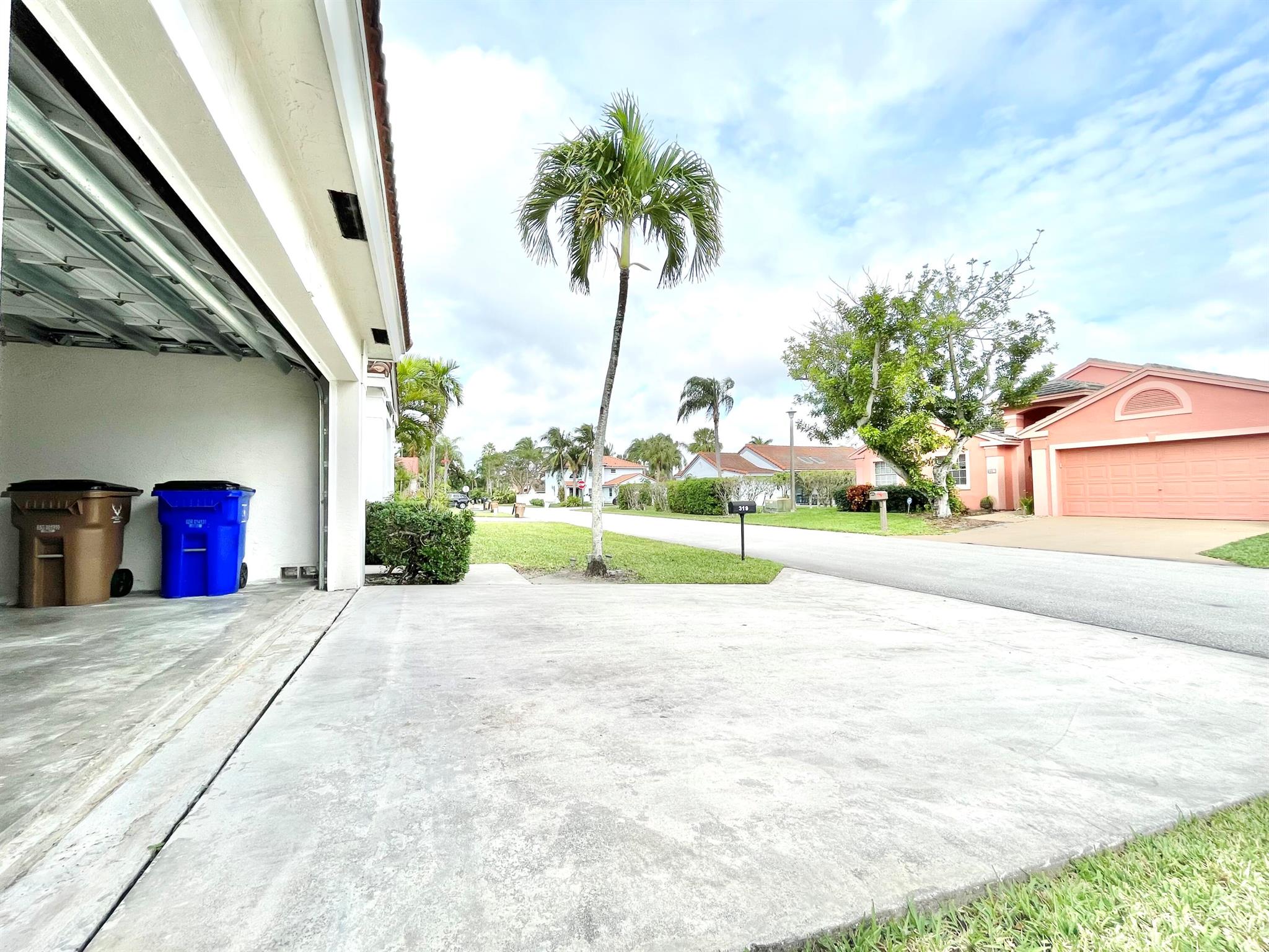 319 NW 48th Avenue