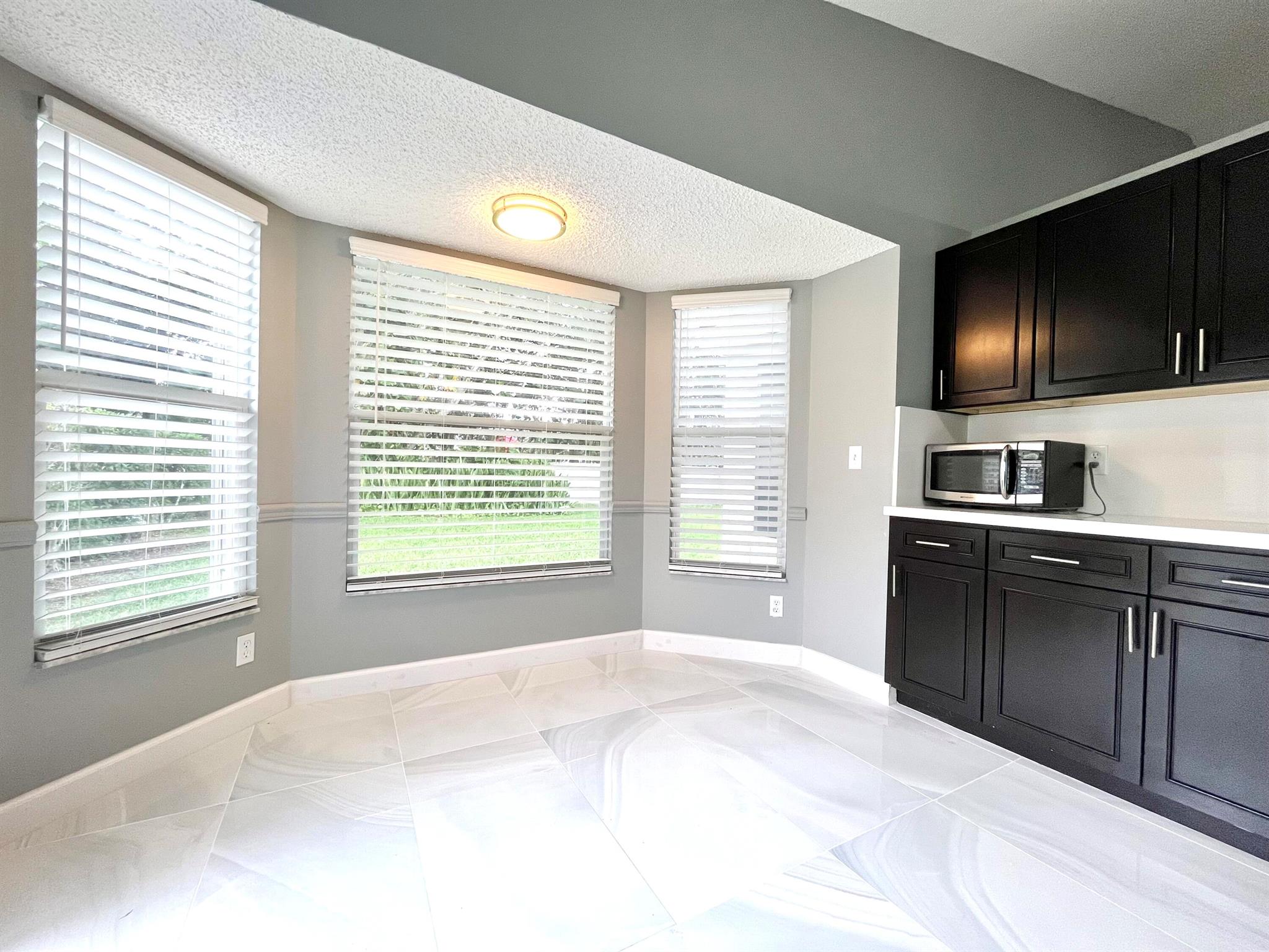 319 NW 48th Avenue