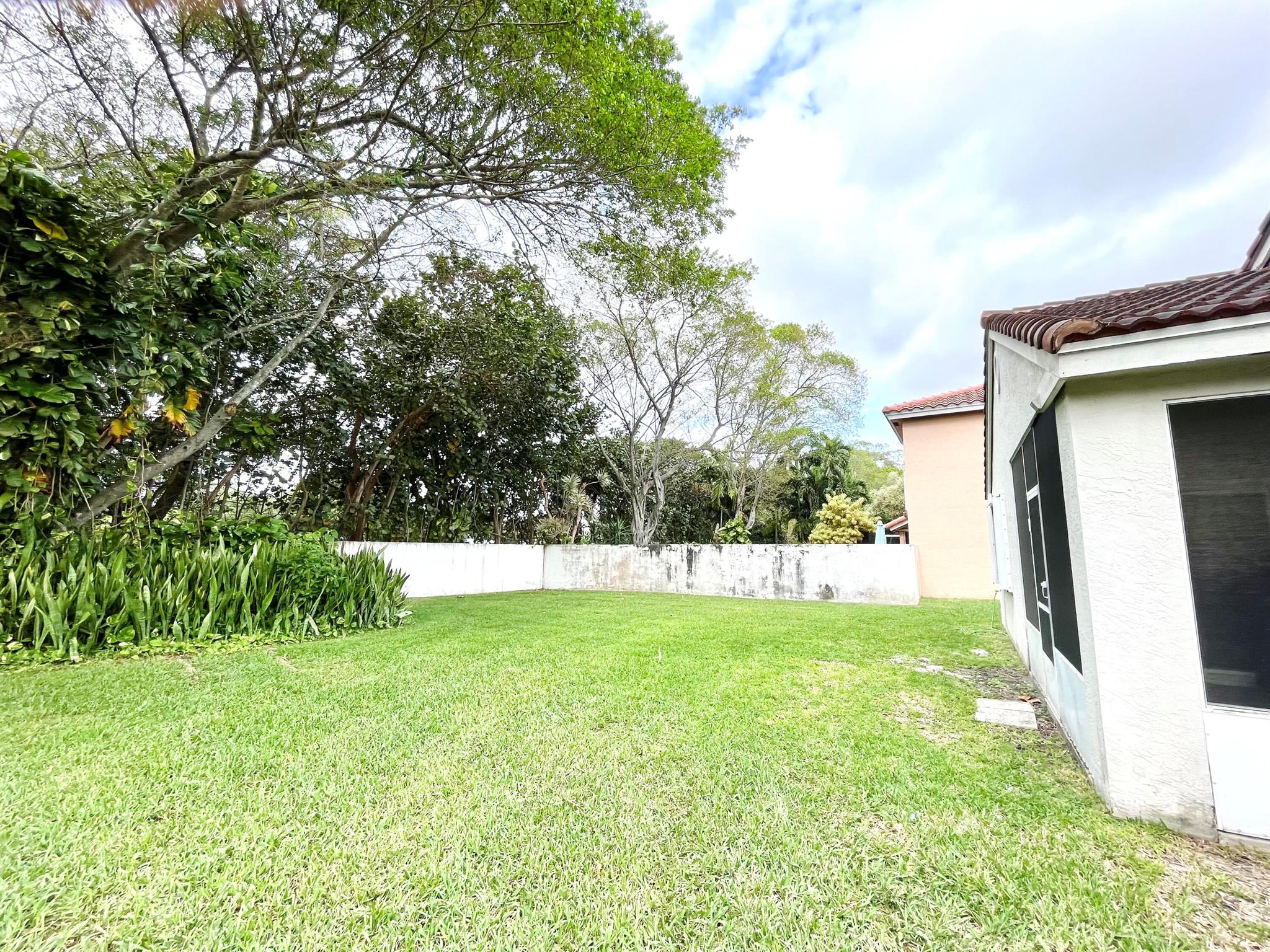319 NW 48th Avenue
