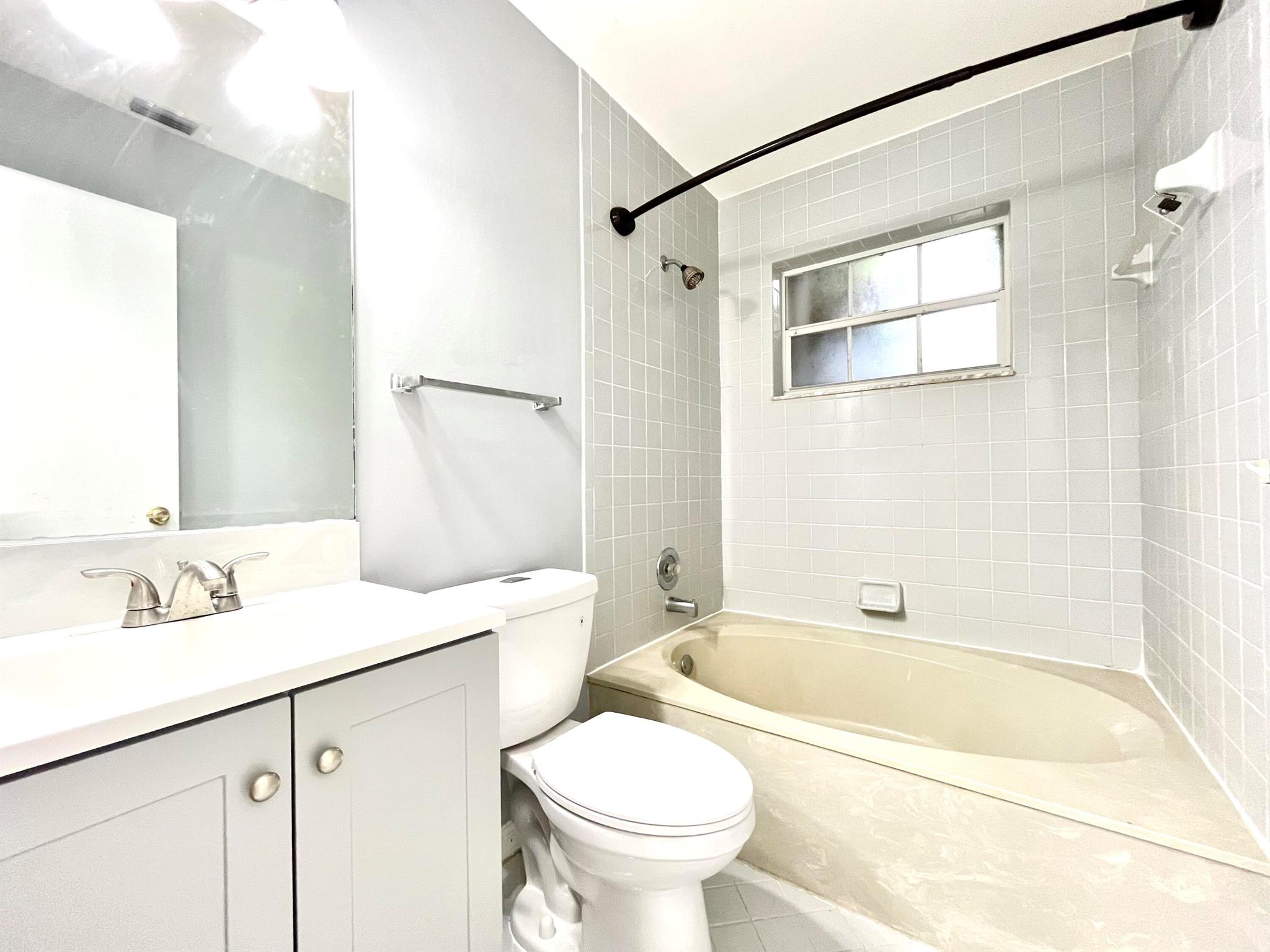 319 NW 48th Avenue