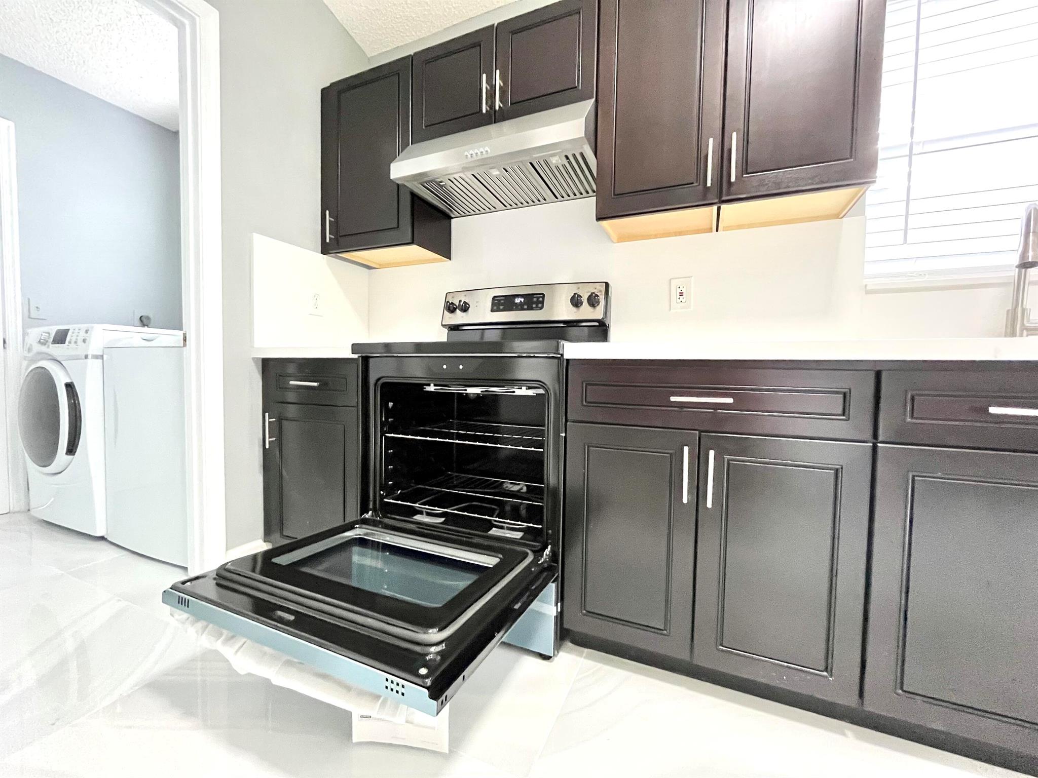 319 NW 48th Avenue