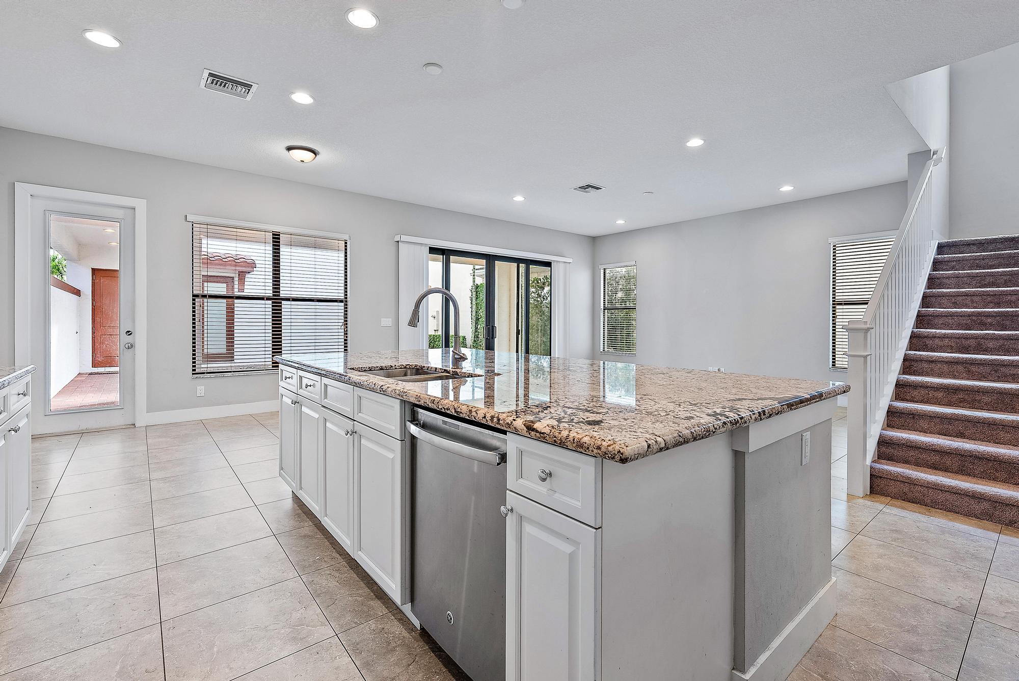 2086 Dickens Terrace