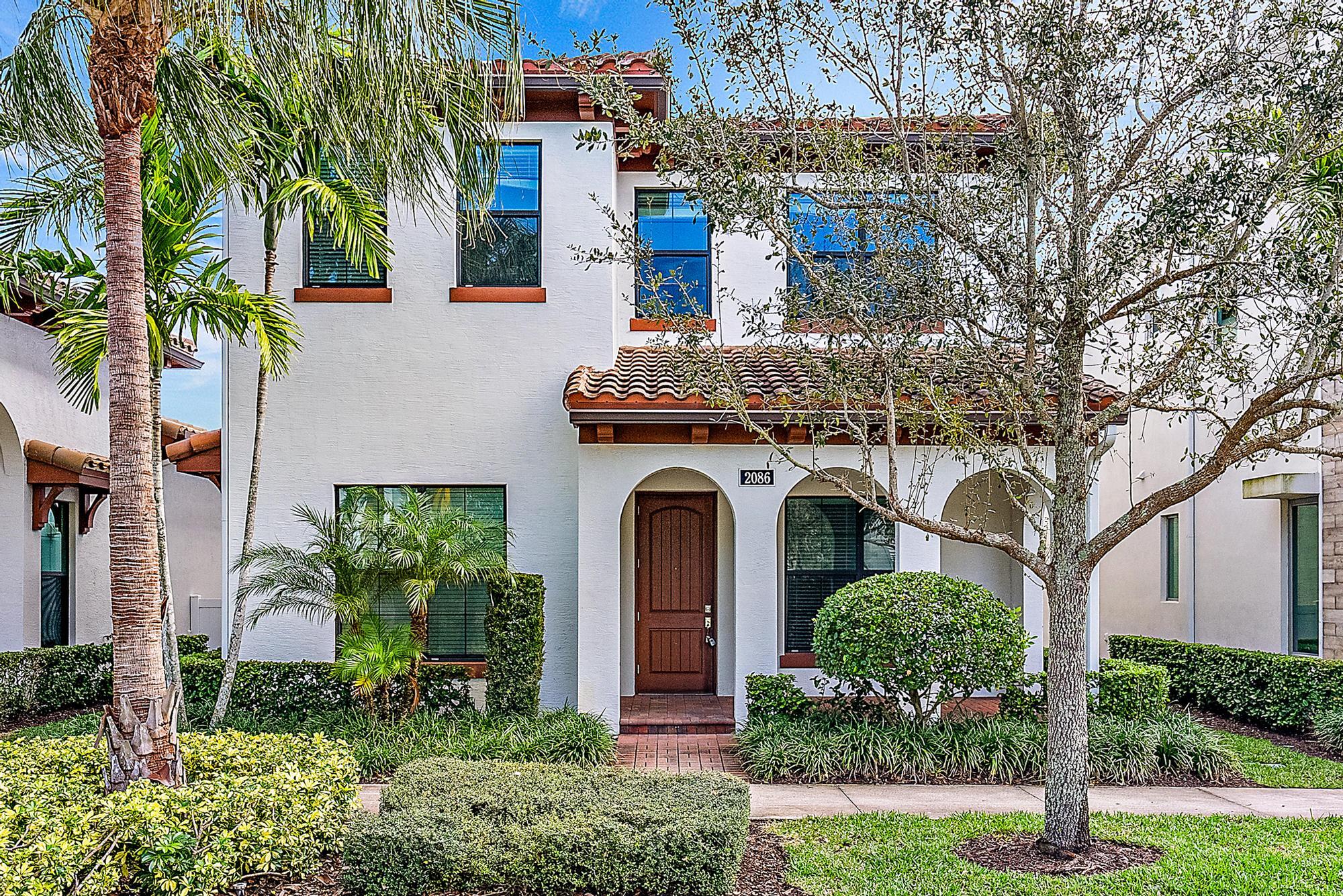2086 Dickens Terrace