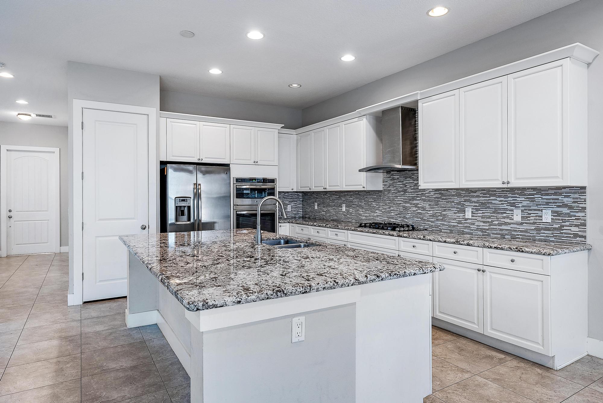 2086 Dickens Terrace