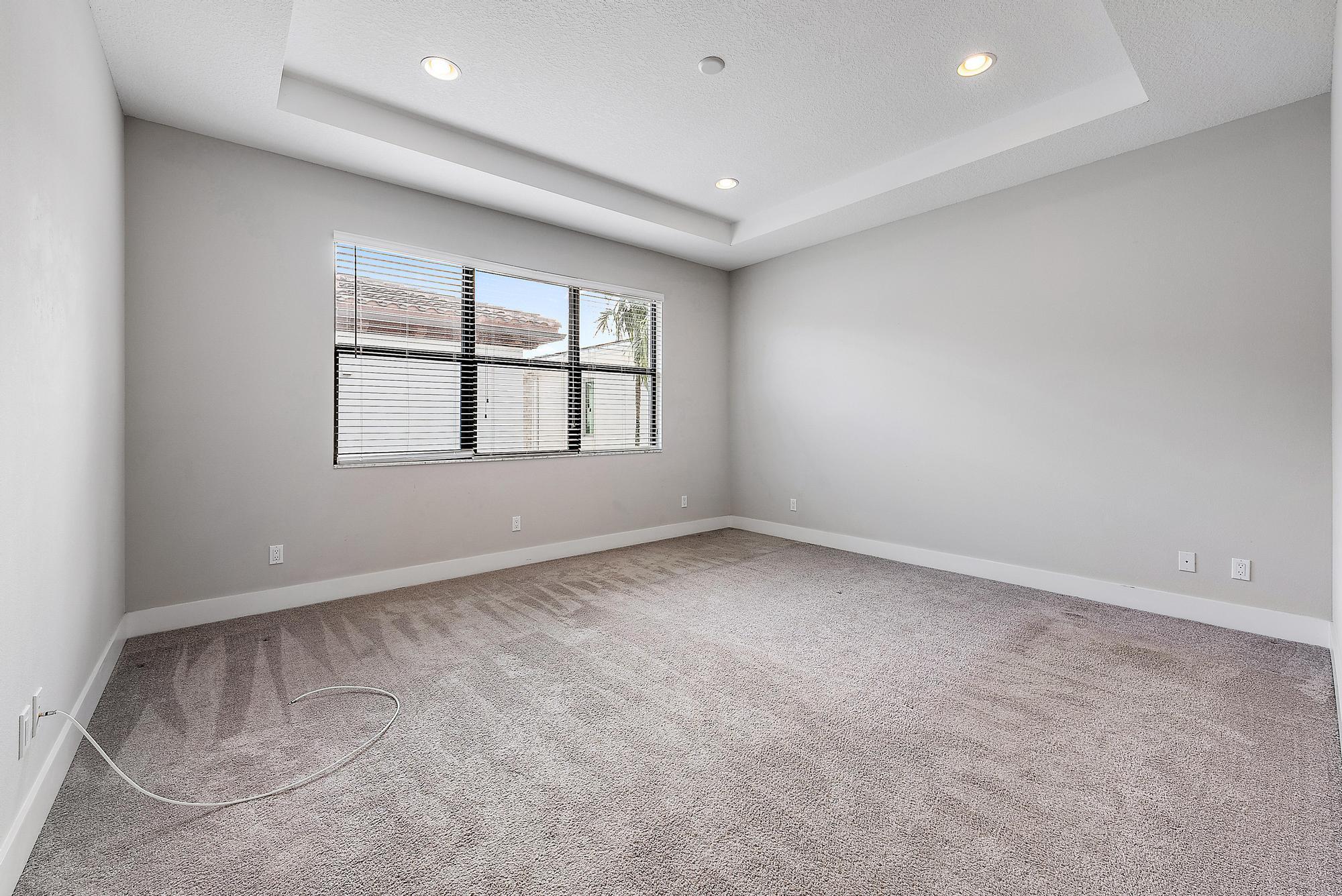 2086 Dickens Terrace
