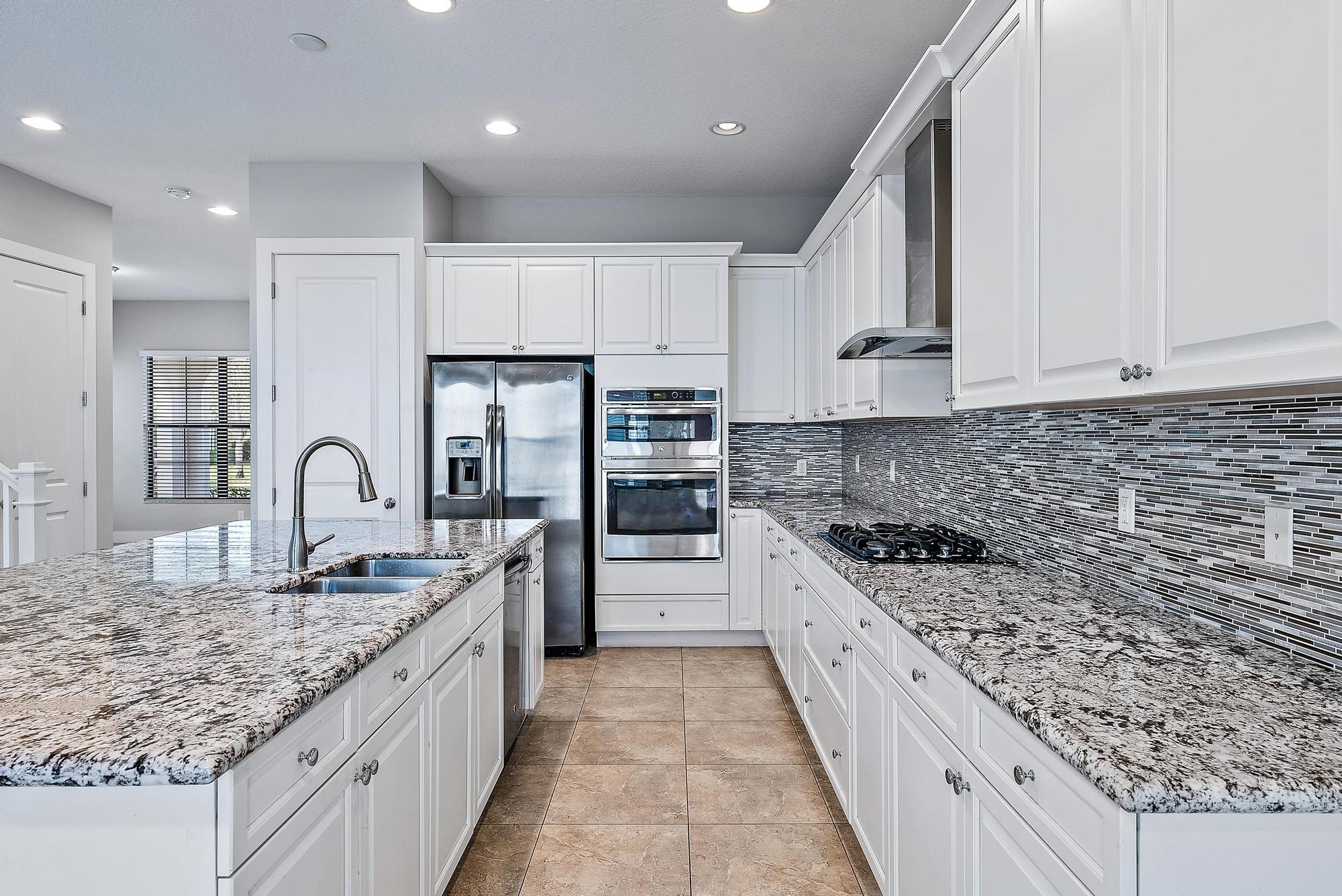 2086 Dickens Terrace