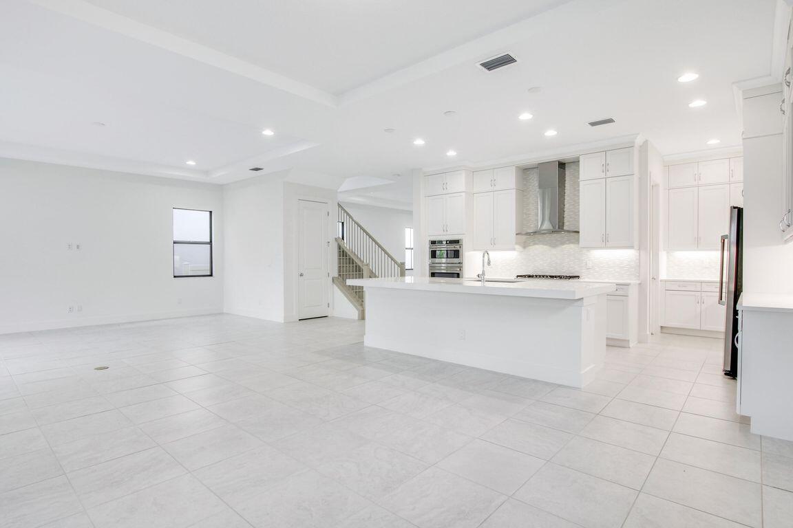 13513 Artisan Circle