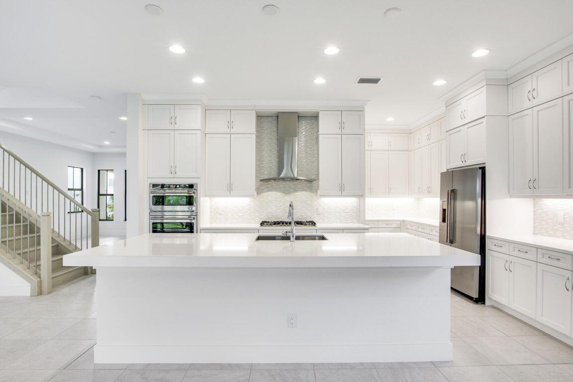 13513 Artisan Circle