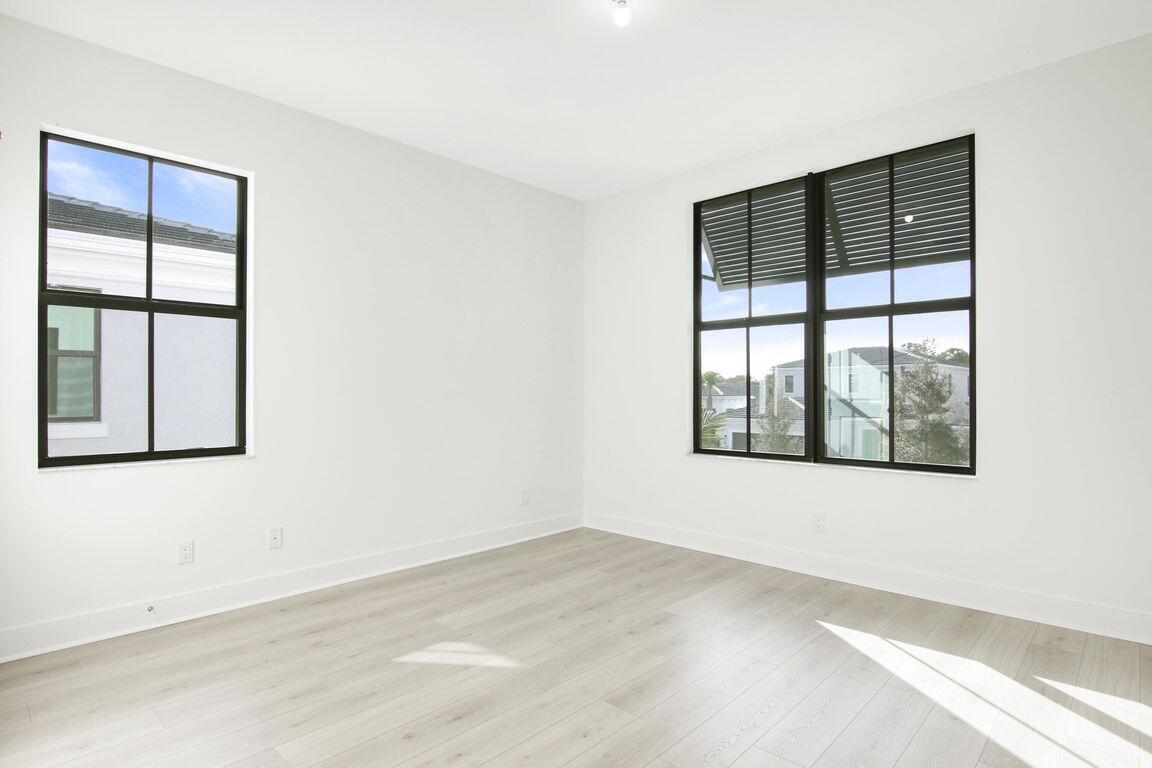13513 Artisan Circle