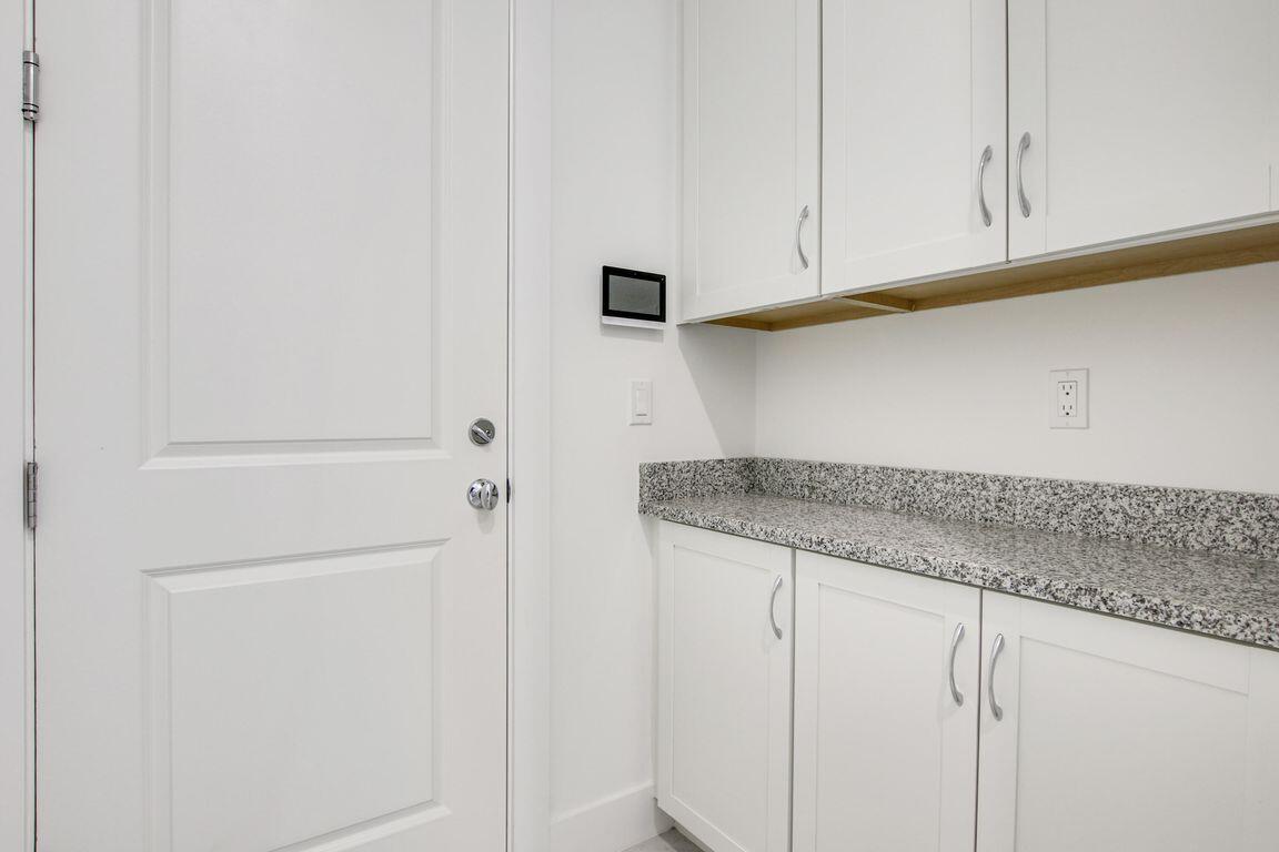 13513 Artisan Circle
