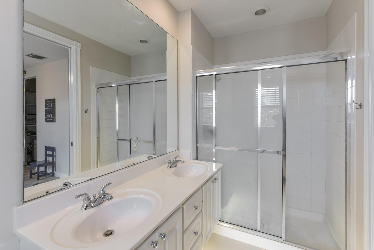 3261 E Community Drive