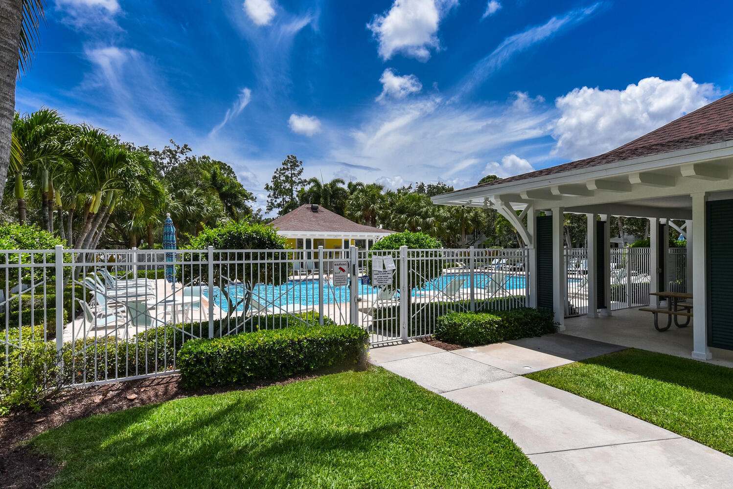 3261 E Community Drive