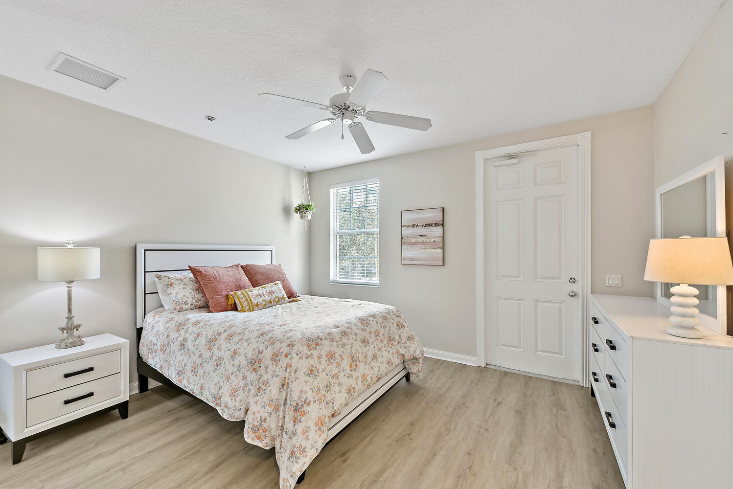 3261 E Community Drive