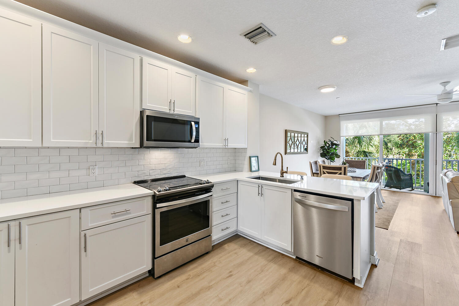 3261 E Community Drive