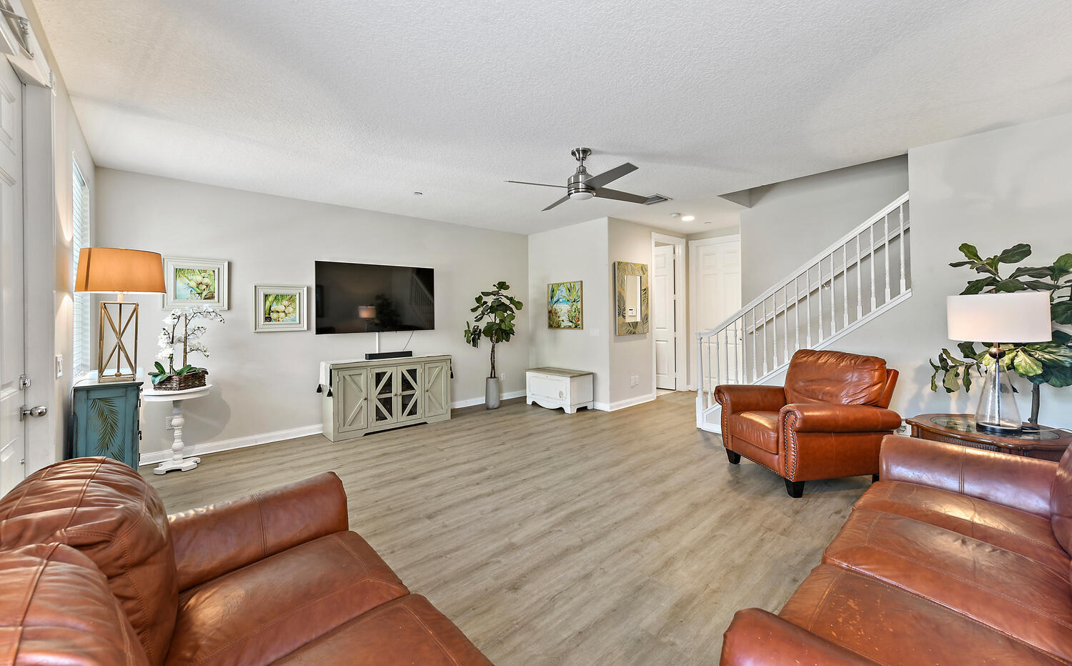 3261 E Community Drive