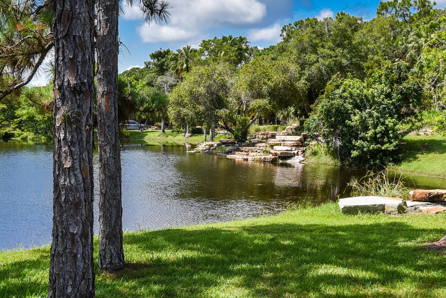 7447 SE Fiddlewood Lane