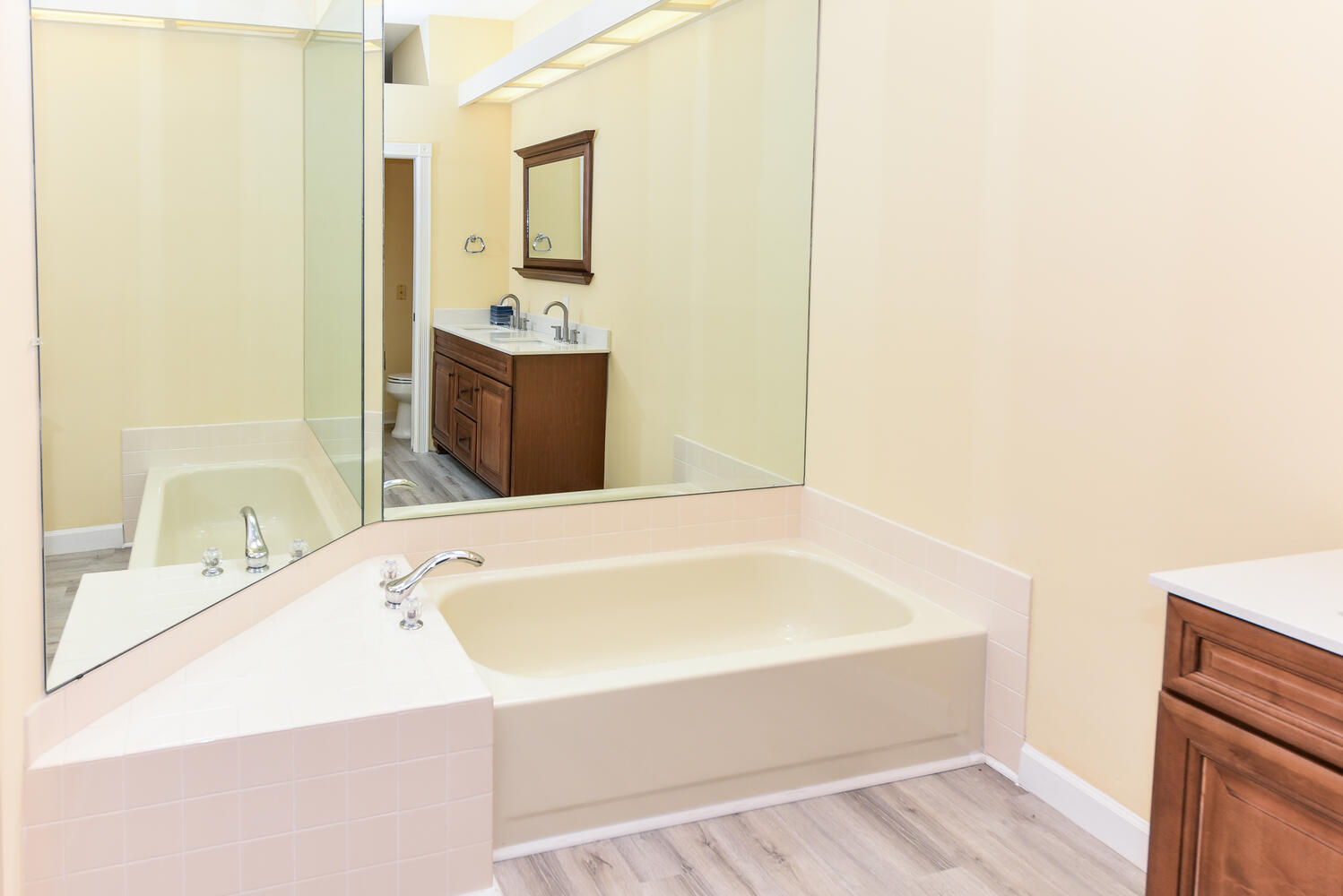 7447 SE Fiddlewood Lane