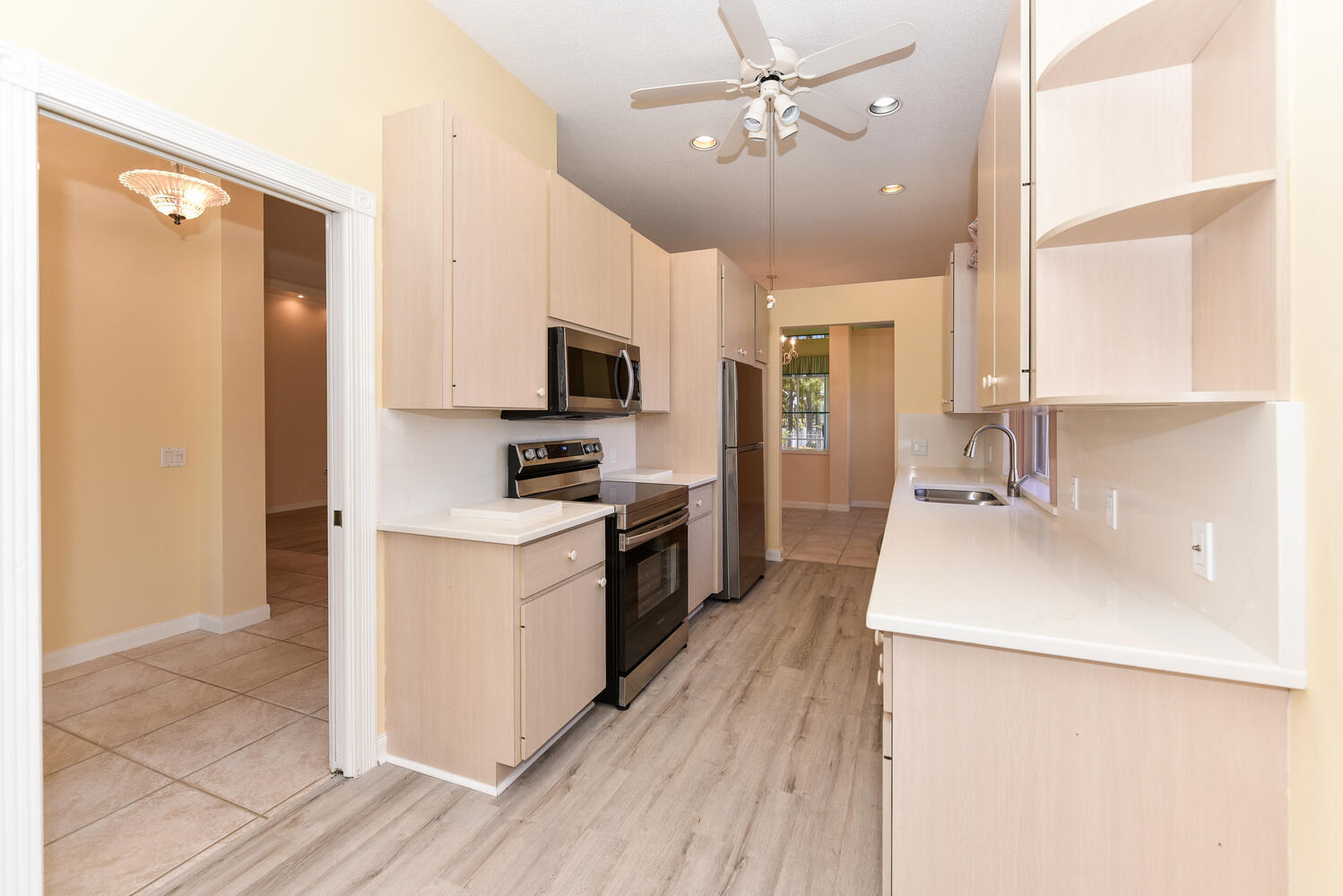 7447 SE Fiddlewood Lane