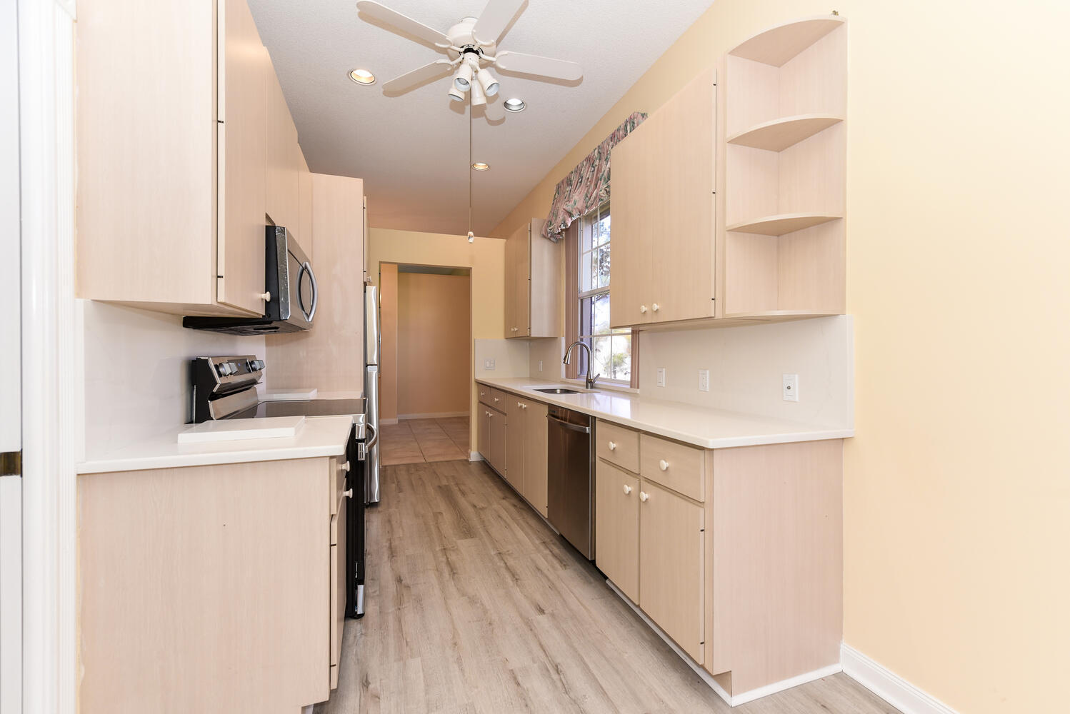 7447 SE Fiddlewood Lane