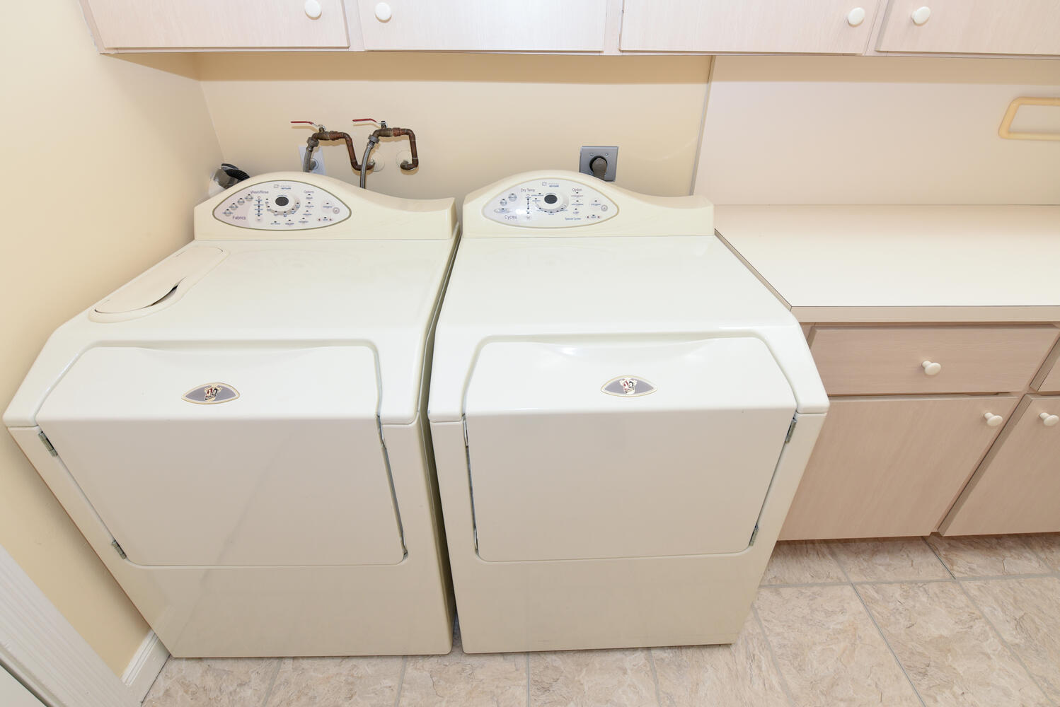 7447 SE Fiddlewood Lane