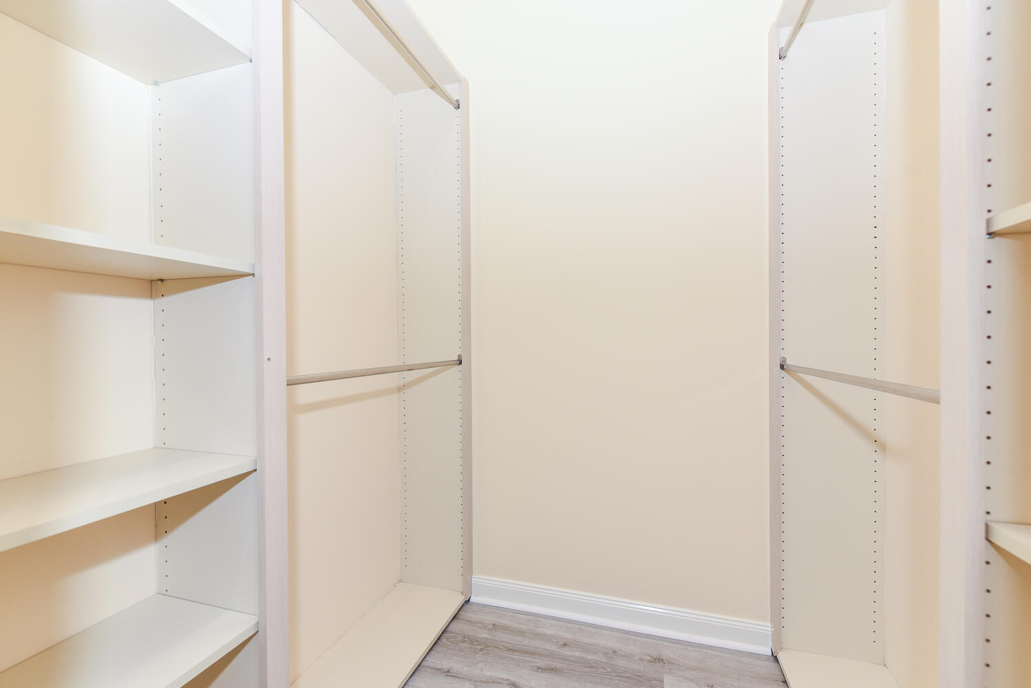 7447 SE Fiddlewood Lane